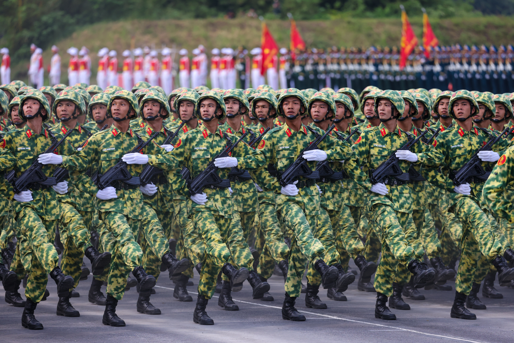 Bộ đội hóa học lần đầu tiên diễu binh- Ảnh 1. Bộ đội hóa học lần đầu tiên diễu binh- Ảnh 1.