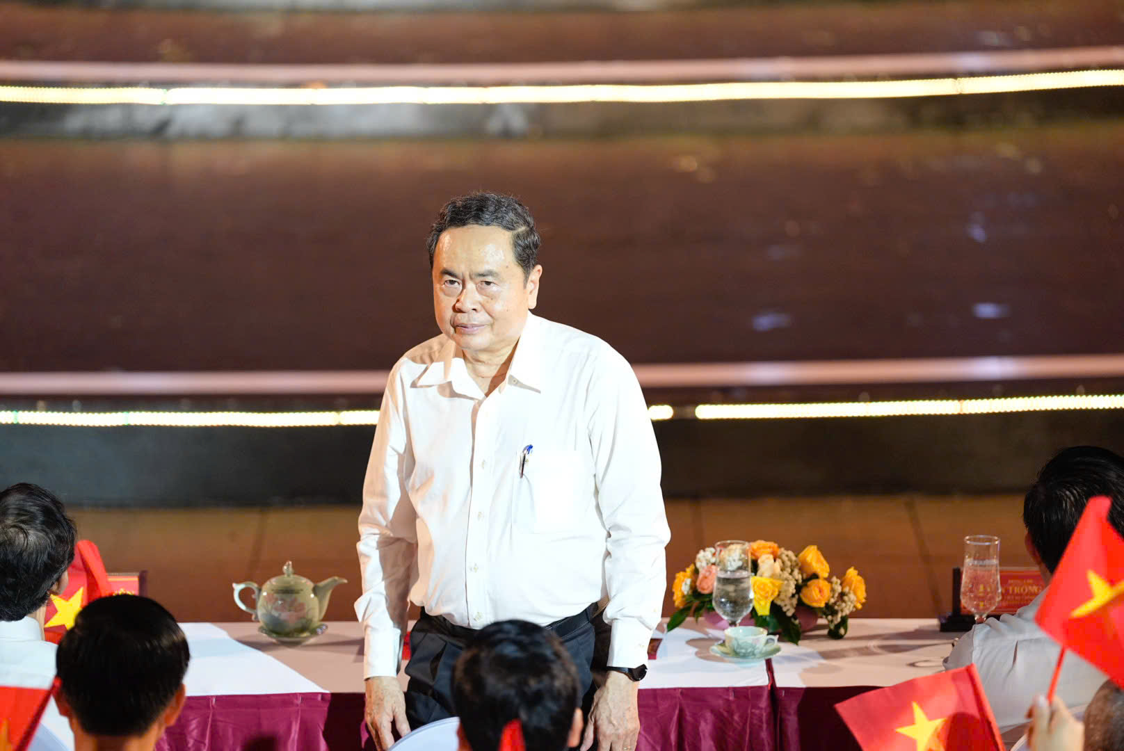 Cầu truyền hình 'Thời cơ vàng' sống lại những khoảnh khắc lịch sử- Ảnh 3. Cầu truyền hình 'Thời cơ vàng' sống lại những khoảnh khắc lịch sử- Ảnh 3.