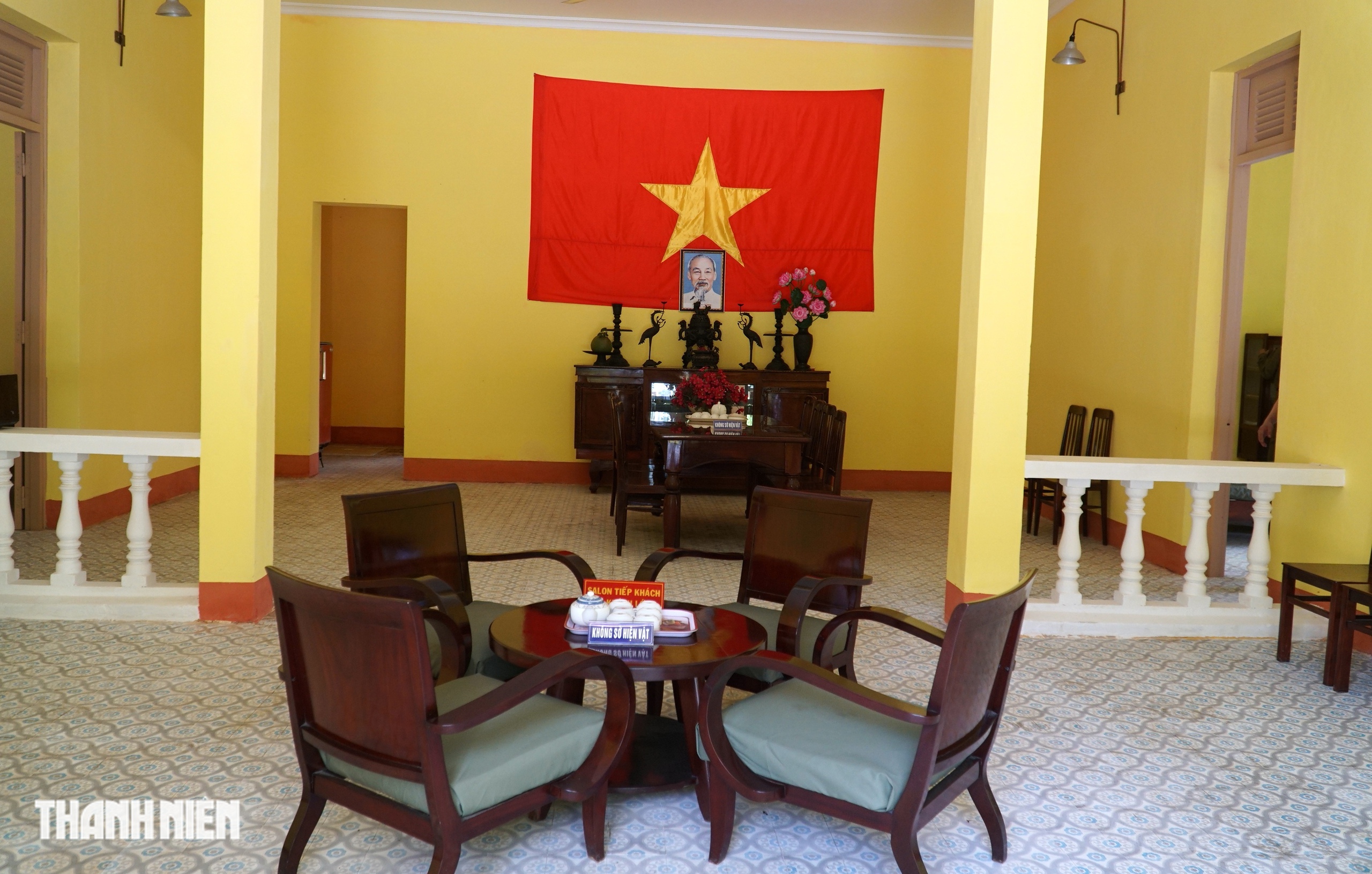 Biệt thự cổ ở phường Cầu Kiệu có hầm bí mật, thang dây leo trần nhà - Ảnh 4.