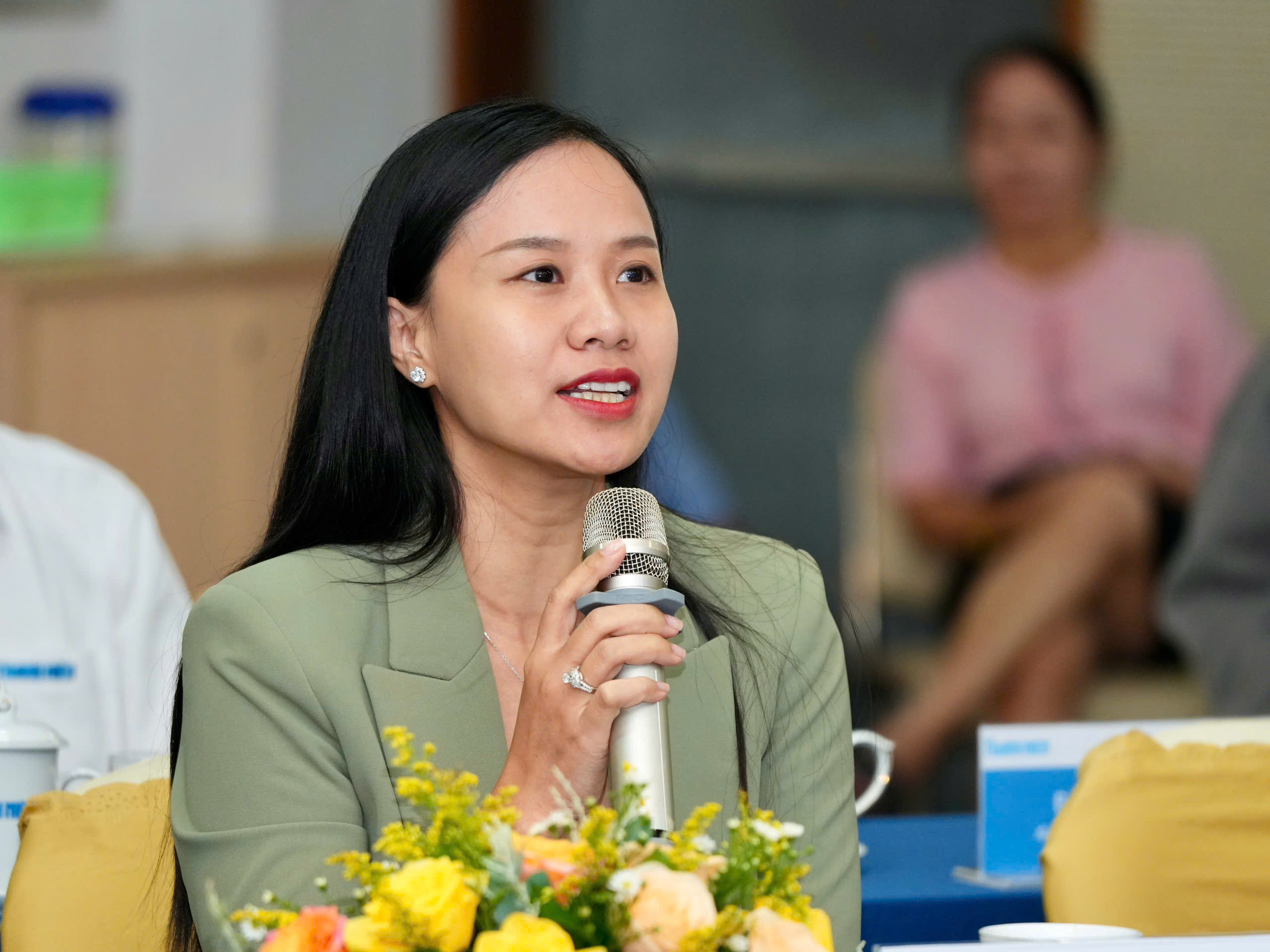 Muốn đầu tư điện sạch cũng khó vì chạy theo các giấy phép - Ảnh 1.