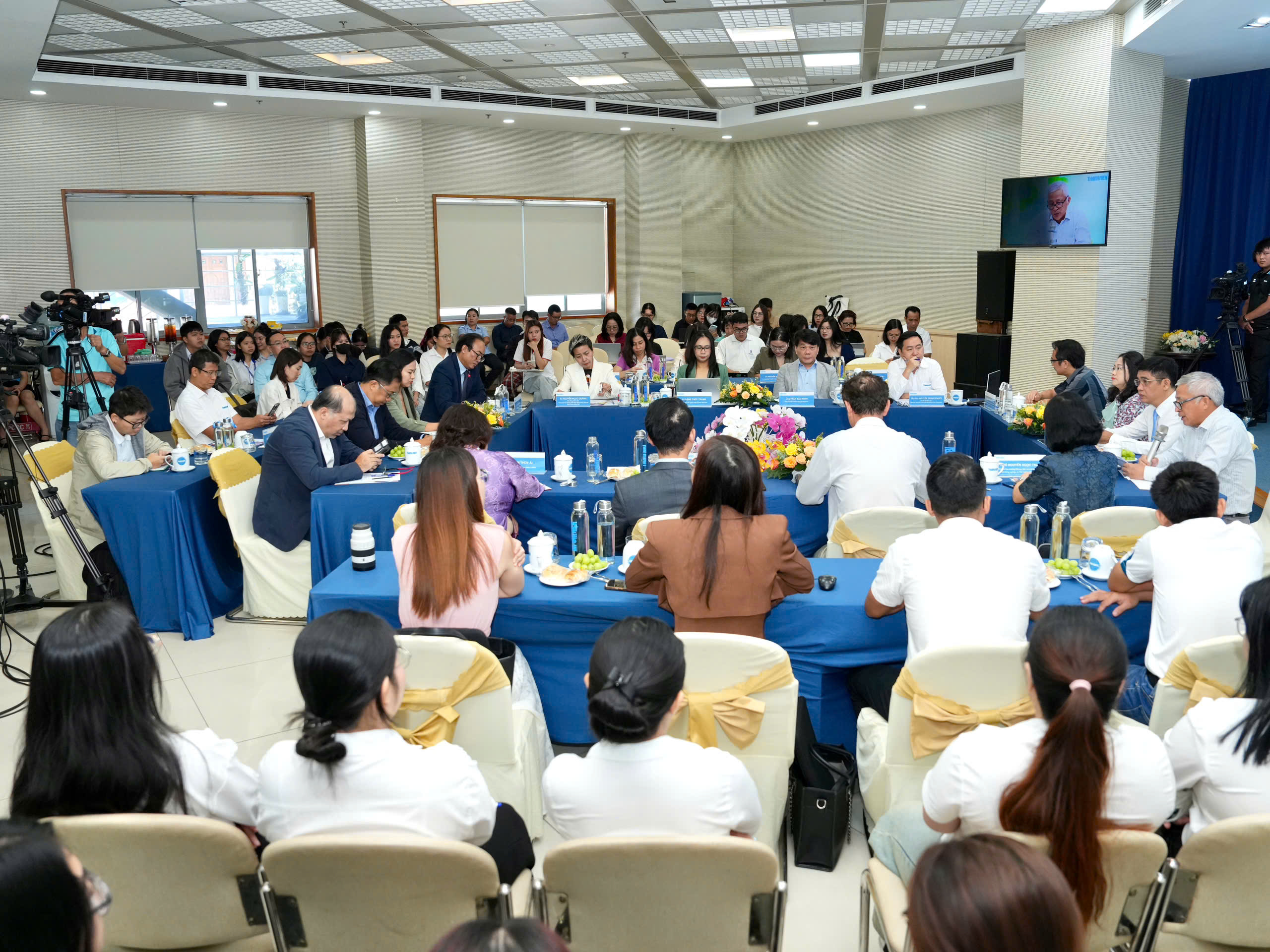 Việc chuyển đổi xanh là xu hướng, không thể đảo ngược- Ảnh 2. Việc chuyển đổi xanh là xu hướng, không thể đảo ngược- Ảnh 2.