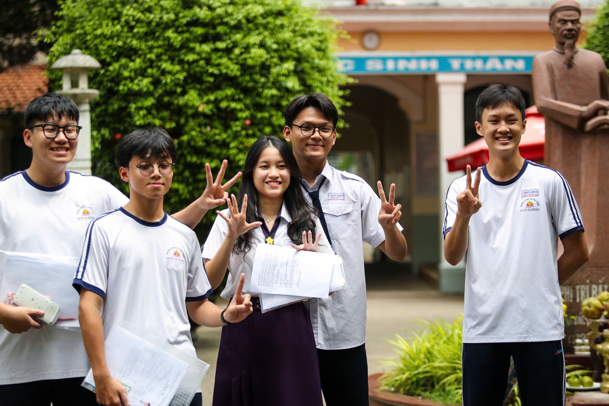 Điểm chuẩn Trường ĐH Khoa học xã hội và nhân văn TP.HCM - Ảnh 1.