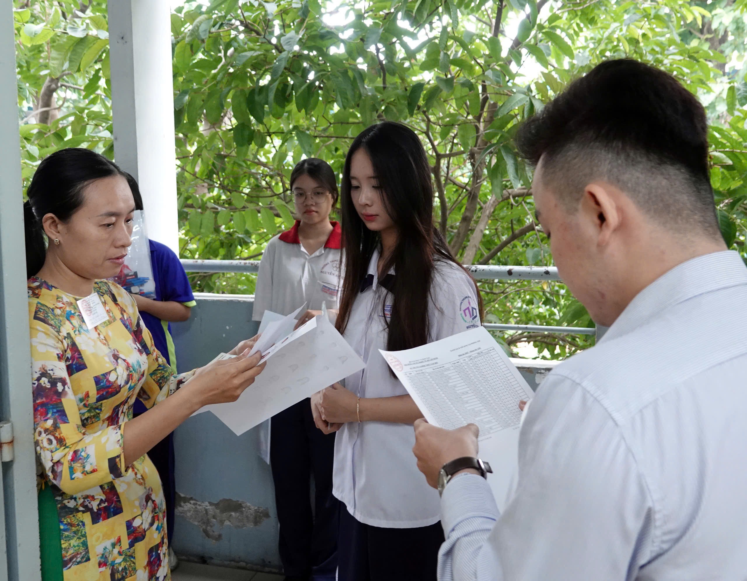 Điểm chuẩn Trường ĐH Ngân hàng TP.HCM, Trường ĐH Mở TP.HCM - Ảnh 1.