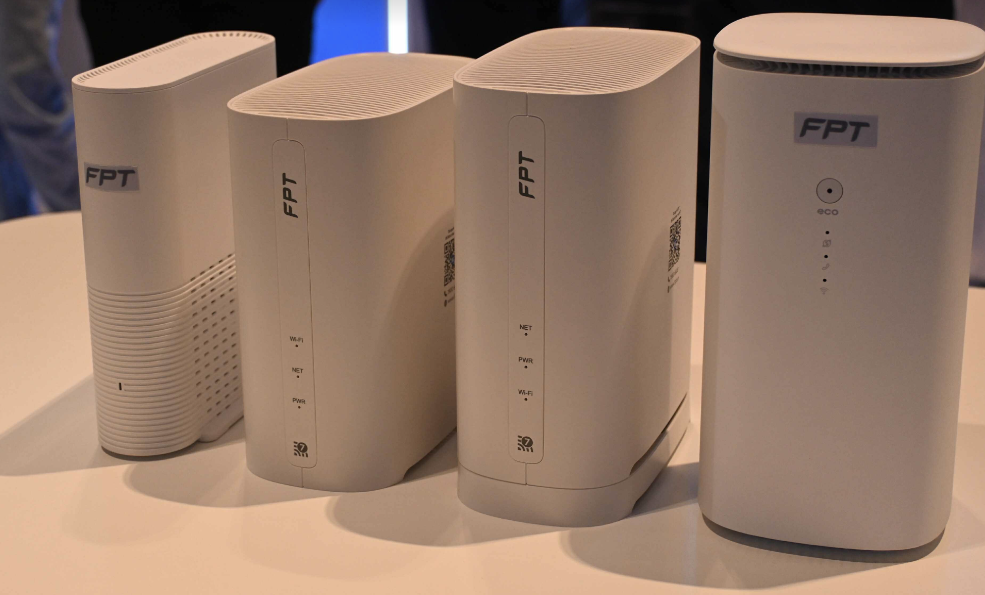 FPT ra mắt giải pháp SpeedX với kết nối internet 10 Gbps đến người dùng Việt - Ảnh 2. FPT ra mắt giải pháp SpeedX với kết nối internet 10 Gbps đến người dùng Việt - Ảnh 2.
