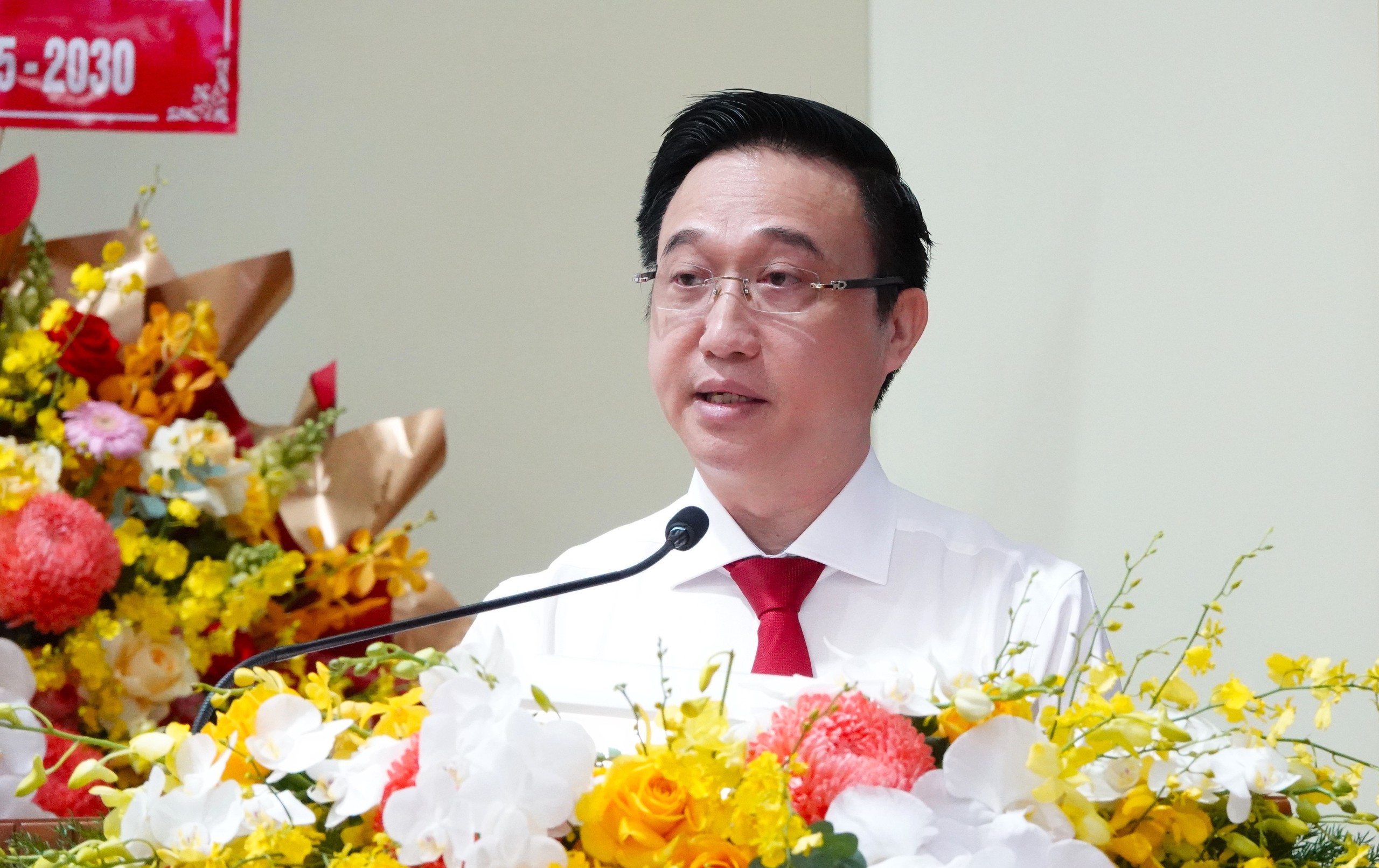 Lãnh đạo Thành ủy TP.HCM đề nghị tập trung tháo gỡ dự án tứ giác Bến Thành - Ảnh 4.