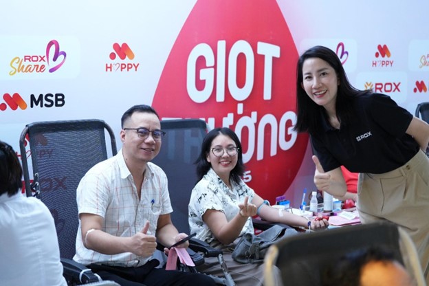 Giọt thương 2025: CBNV ROX Group chung tay hiến máu, lan tỏa giá trị sống đẹp - Ảnh 4.