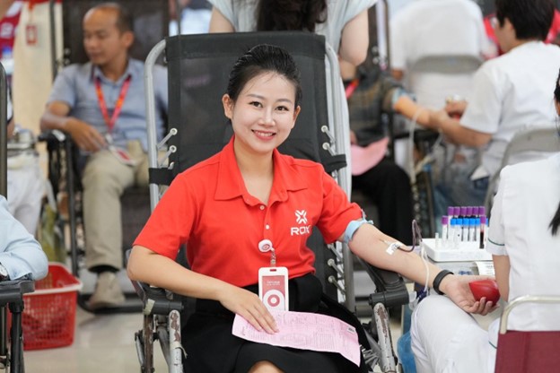 Giọt thương 2025: CBNV ROX Group chung tay hiến máu, lan tỏa giá trị sống đẹp - Ảnh 6.