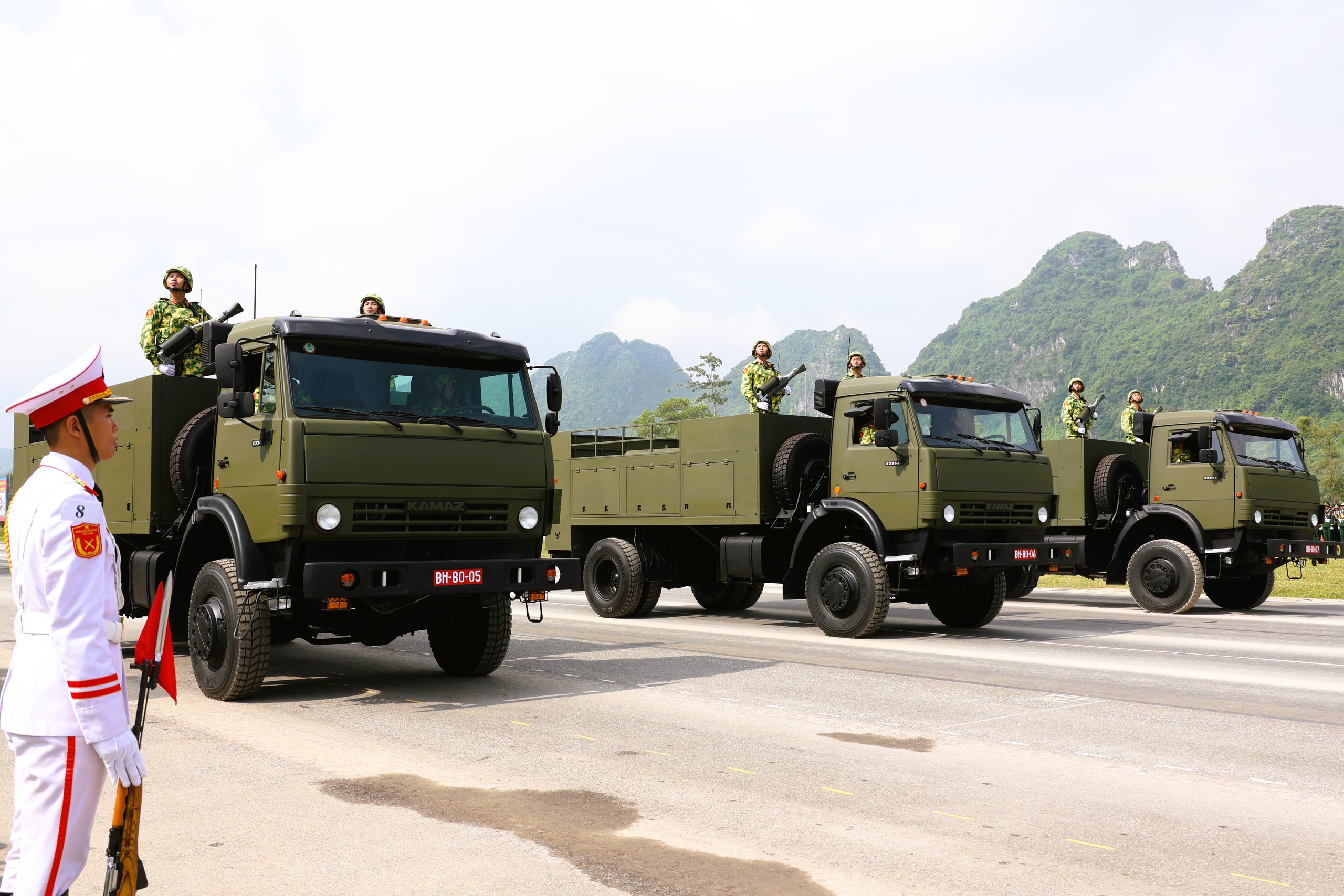 Bộ đội hóa học lần đầu tiên diễu binh- Ảnh 15. Bộ đội hóa học lần đầu tiên diễu binh- Ảnh 15.