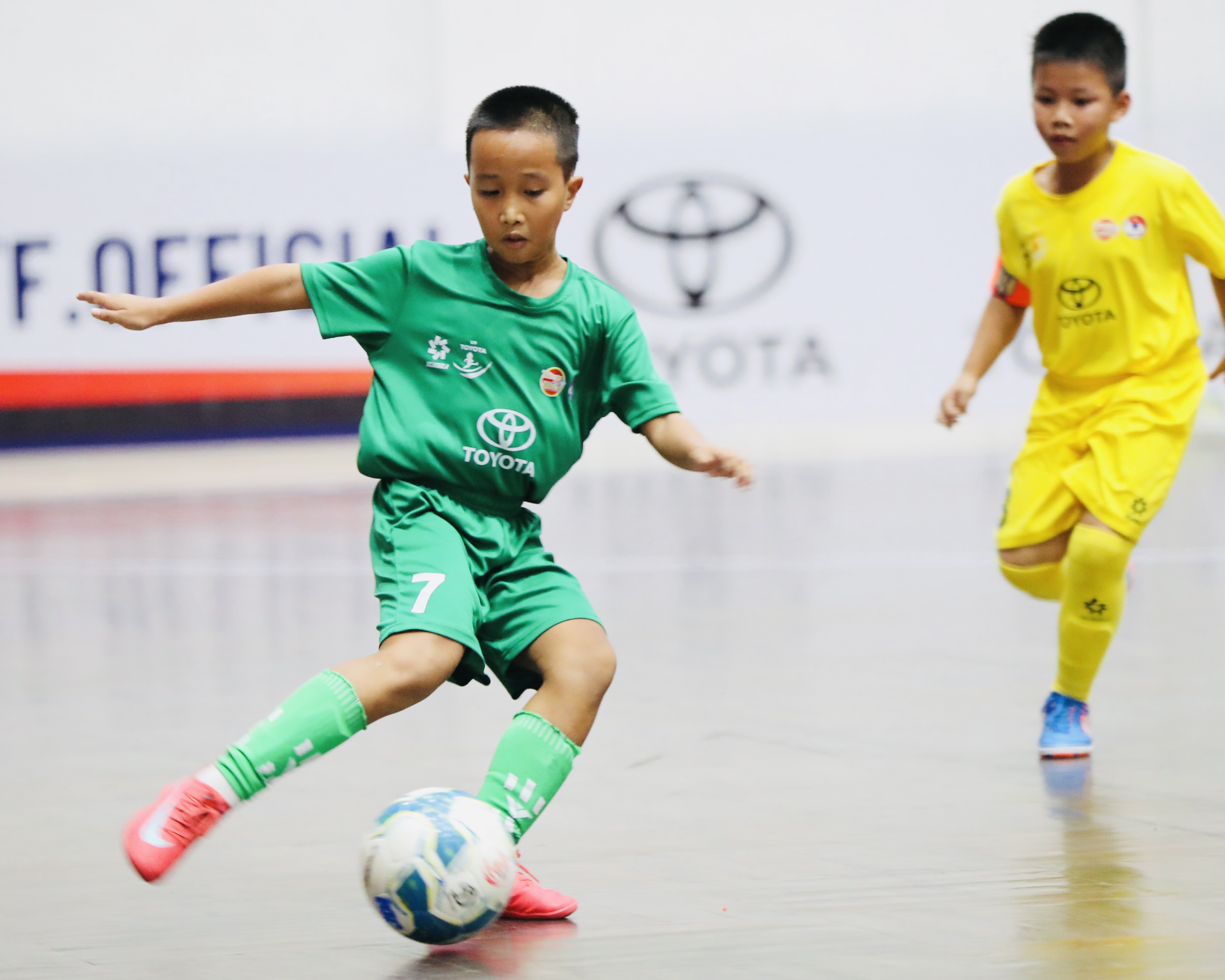 Apresentando os 2 competidores para o Campeonato Nacional Sub-9: Iguais talentosos - Foto 2. Lộ diện 2 đấu thủ tranh cúp vô địch U.9 toàn quốc: Cân tài cân sức- Ảnh 2.