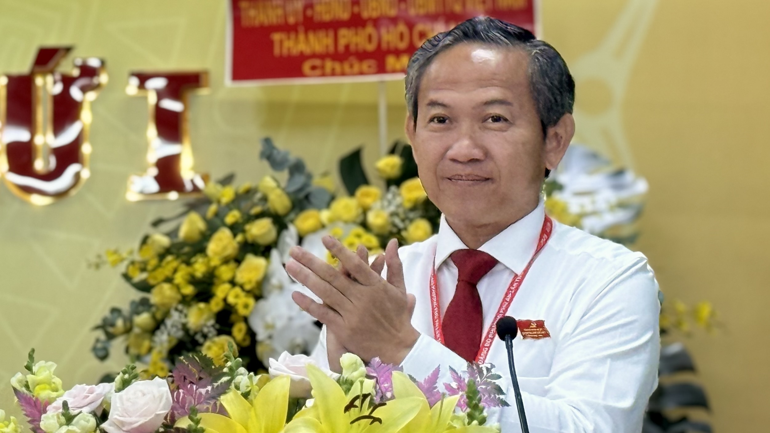 TP.HCM: 3 Bí thư, Chủ tịch HĐND phường nguyên là Phó chánh Văn phòng Tỉnh ủy- Ảnh 1. TP.HCM: 3 Bí thư, Chủ tịch HĐND phường nguyên là Phó chánh Văn phòng Tỉnh ủy- Ảnh 1.