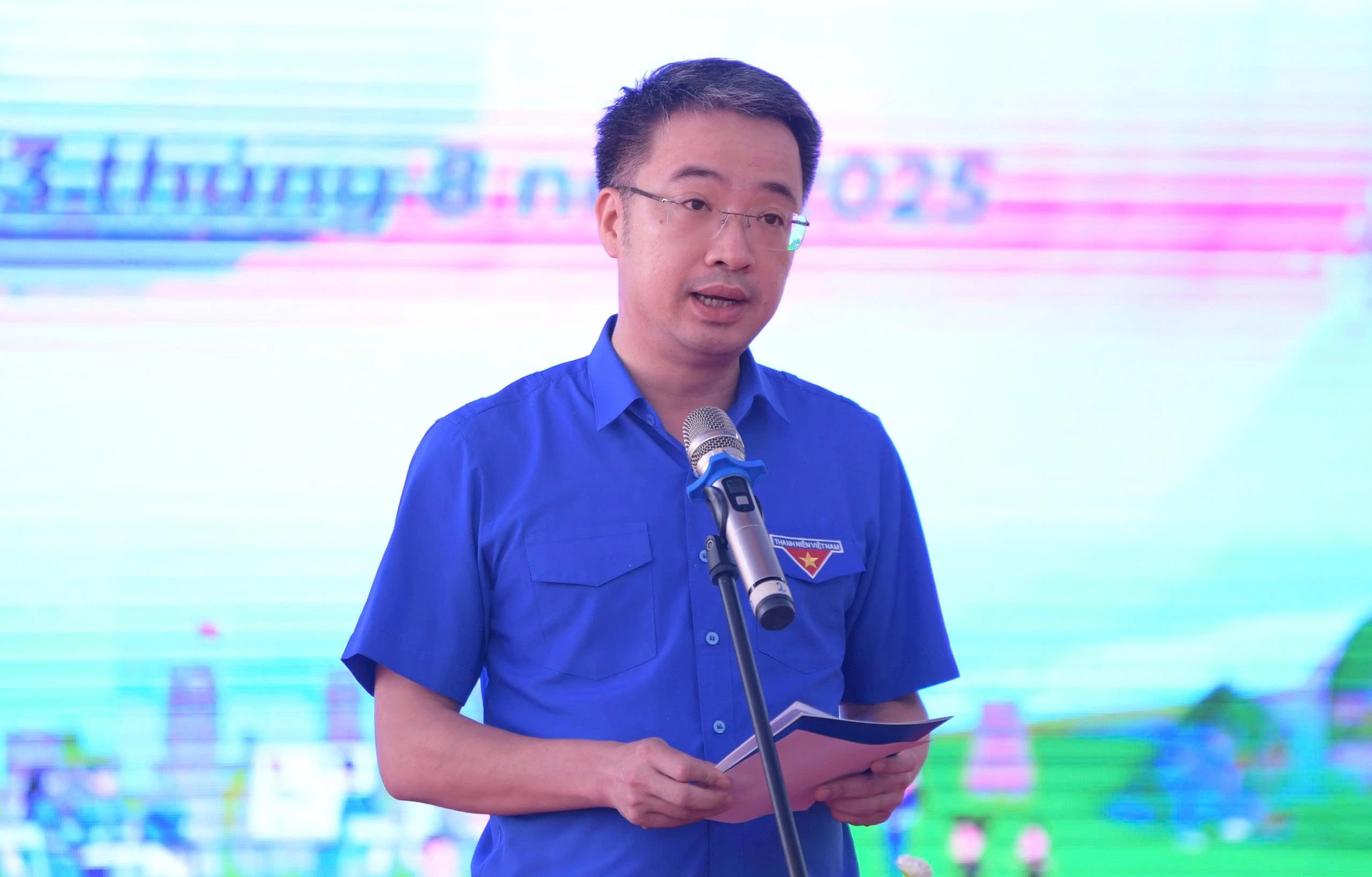 Anh Nguyễn Tường Lâm:Chiến dịch Kỳ nghỉ hồng góp phần xây dựng hình ảnh cán bộ trẻ - Ảnh 2.