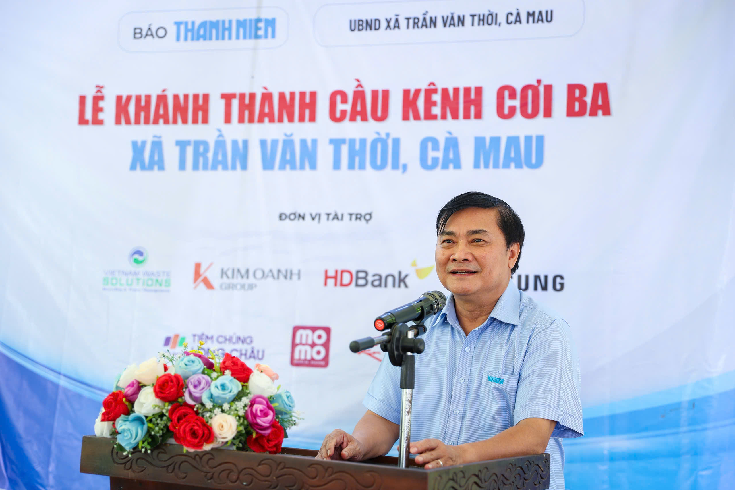 Báo Thanh Niên khánh thành cây cầu 'trong mơ' ở vùng đất cuối bản đồ Việt Nam- Ảnh 2. Báo Thanh Niên khánh thành cây cầu 'trong mơ' ở vùng đất cuối bản đồ Việt Nam- Ảnh 2.