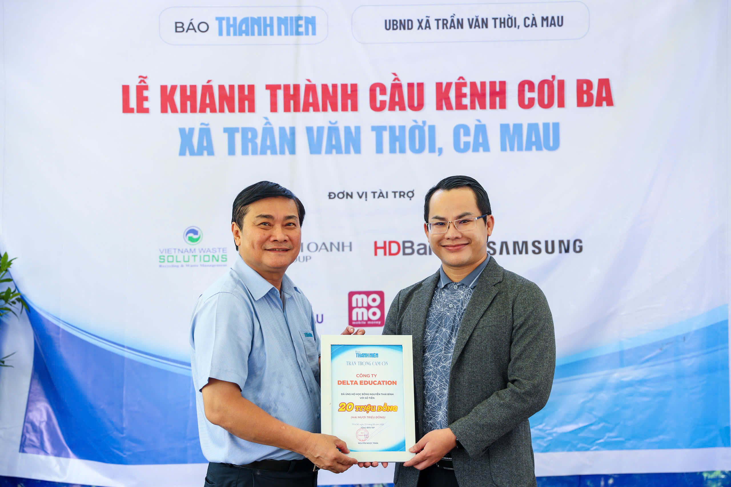 Báo Thanh Niên khánh thành cây cầu 'trong mơ' ở vùng đất cuối bản đồ Việt Nam- Ảnh 5. Báo Thanh Niên khánh thành cây cầu 'trong mơ' ở vùng đất cuối bản đồ Việt Nam- Ảnh 5.
