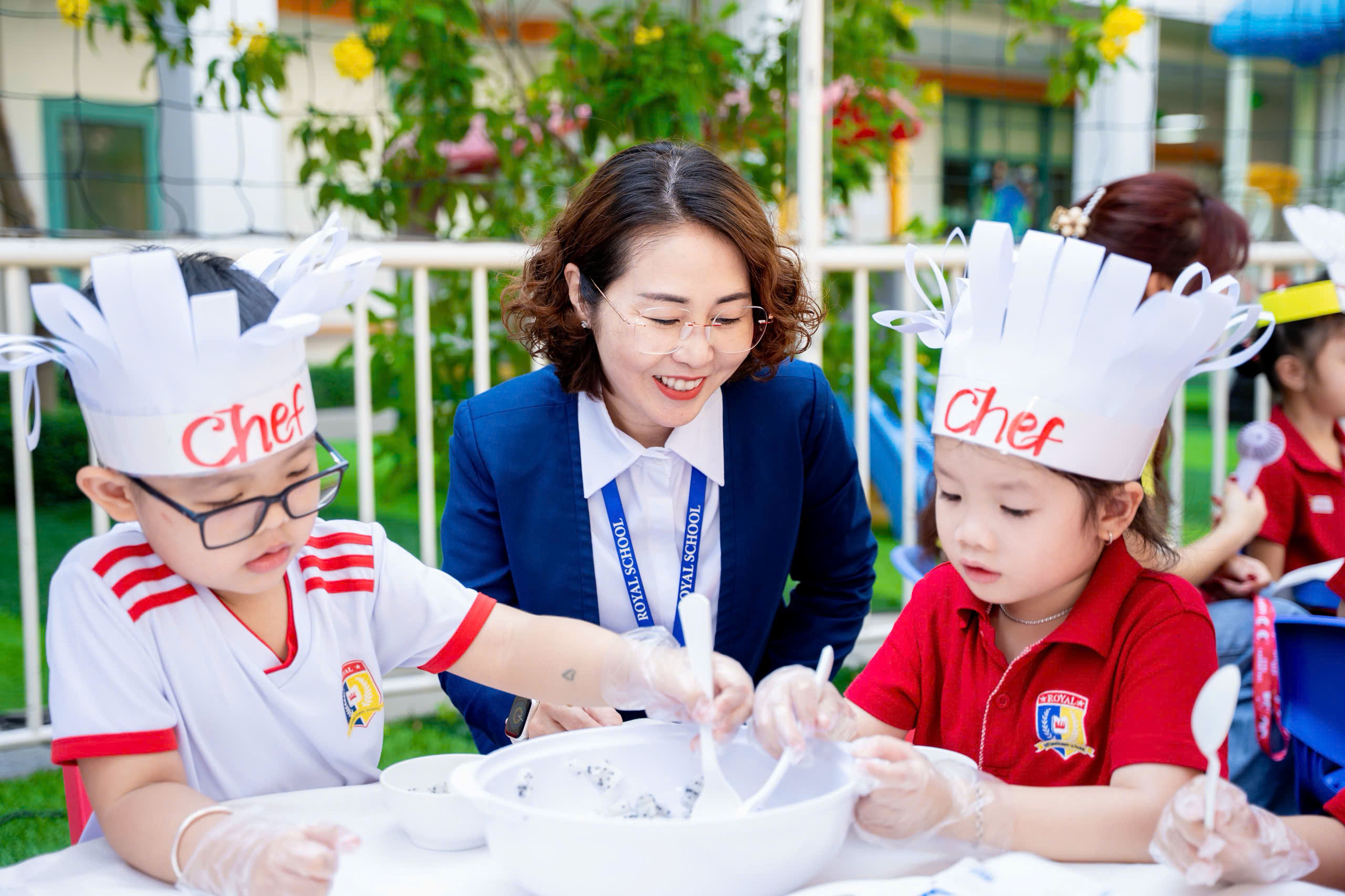 Hè sôi động tại Royal School: 12 tuần, 12 lễ hội, ngàn trải nghiệm của học sinh mầm non  - Ảnh 1.