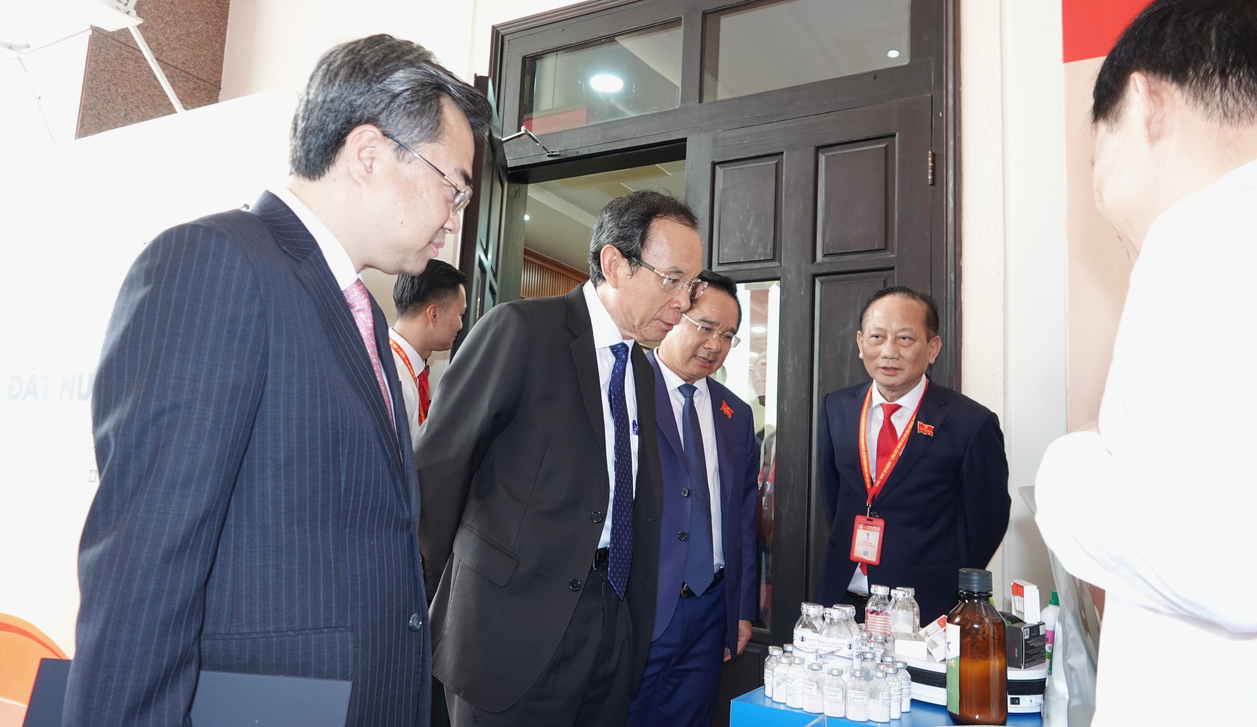 Bí thư Nguyễn Văn Nên dự đại hội Đảng bộ UBND TP.HCM lần đầu tiên- Ảnh 1. Bí thư Nguyễn Văn Nên dự đại hội Đảng bộ UBND TP.HCM lần đầu tiên- Ảnh 1.