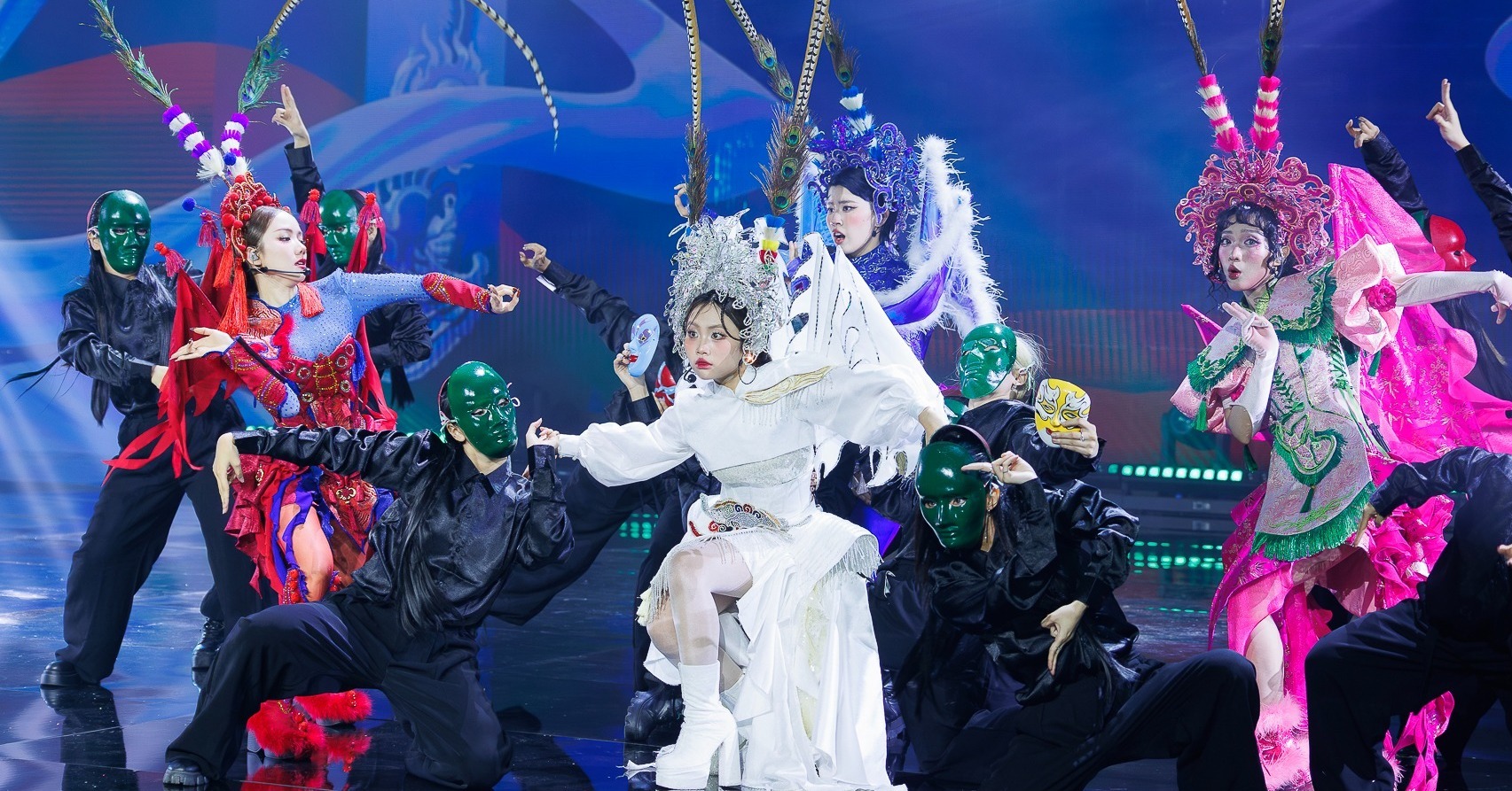 Πρωταθλήτρια του 'Em xinh say hi' Phuong My Chi: Μπορεί να διαχειριστεί οποιαδήποτε μουσική, οποιοδήποτε τραγούδι είναι καυτό - Φωτογραφία 2. Quán quân 'Em xinh say hi' Phương Mỹ Chi: Nhạc nào cũng cân, bài nào cũng hot- Ảnh 2.