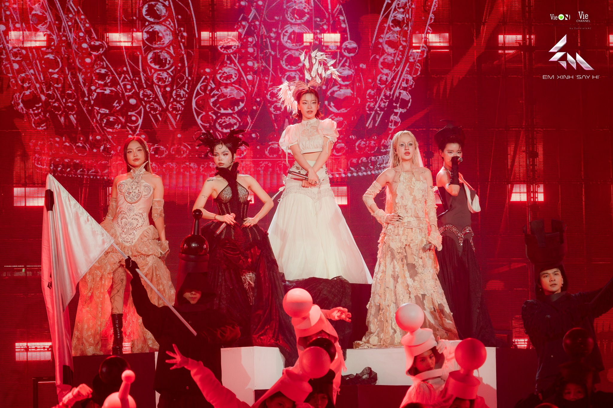 Πρωταθλήτρια του 'Em xinh say hi' Phuong My Chi: Μπορεί να διαχειριστεί οποιαδήποτε μουσική, οποιοδήποτε τραγούδι είναι καυτό - Φωτογραφία 5. Quán quân 'Em xinh say hi' Phương Mỹ Chi: Nhạc nào cũng cân, bài nào cũng hot- Ảnh 5.