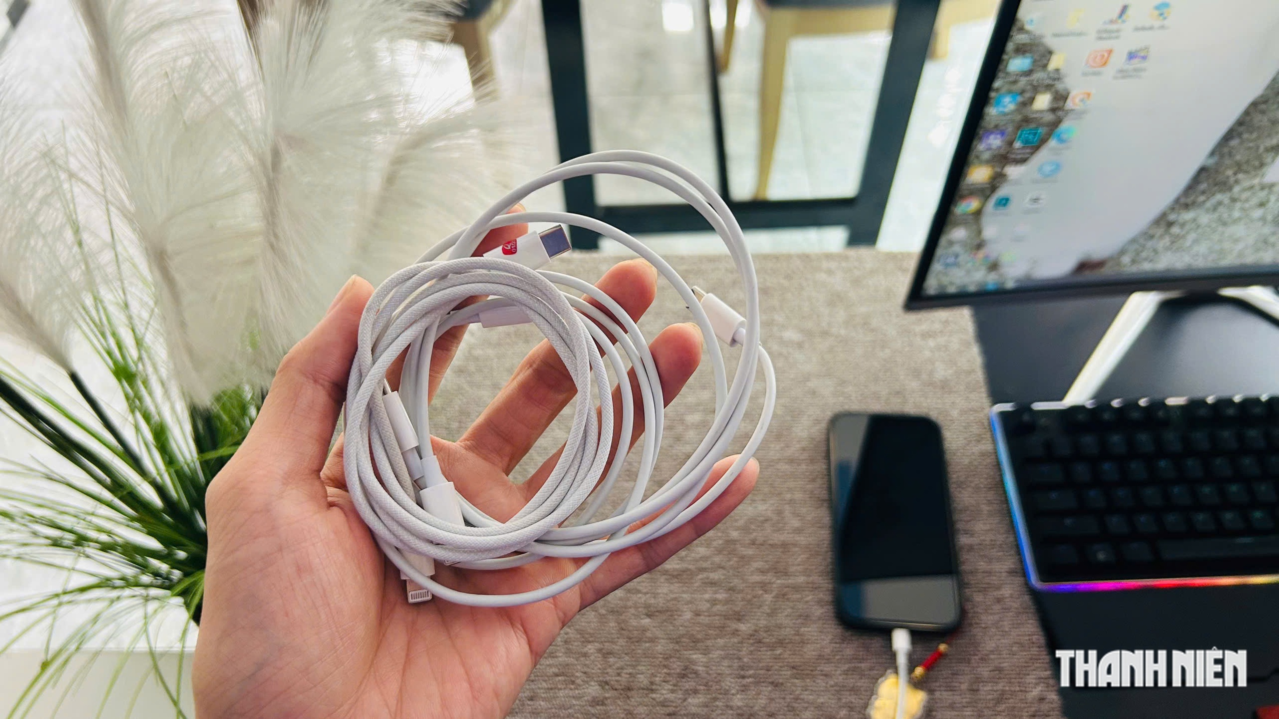4 cách tận dụng lại cáp Lightning cũ thay vì vứt bỏ - Ảnh 1.