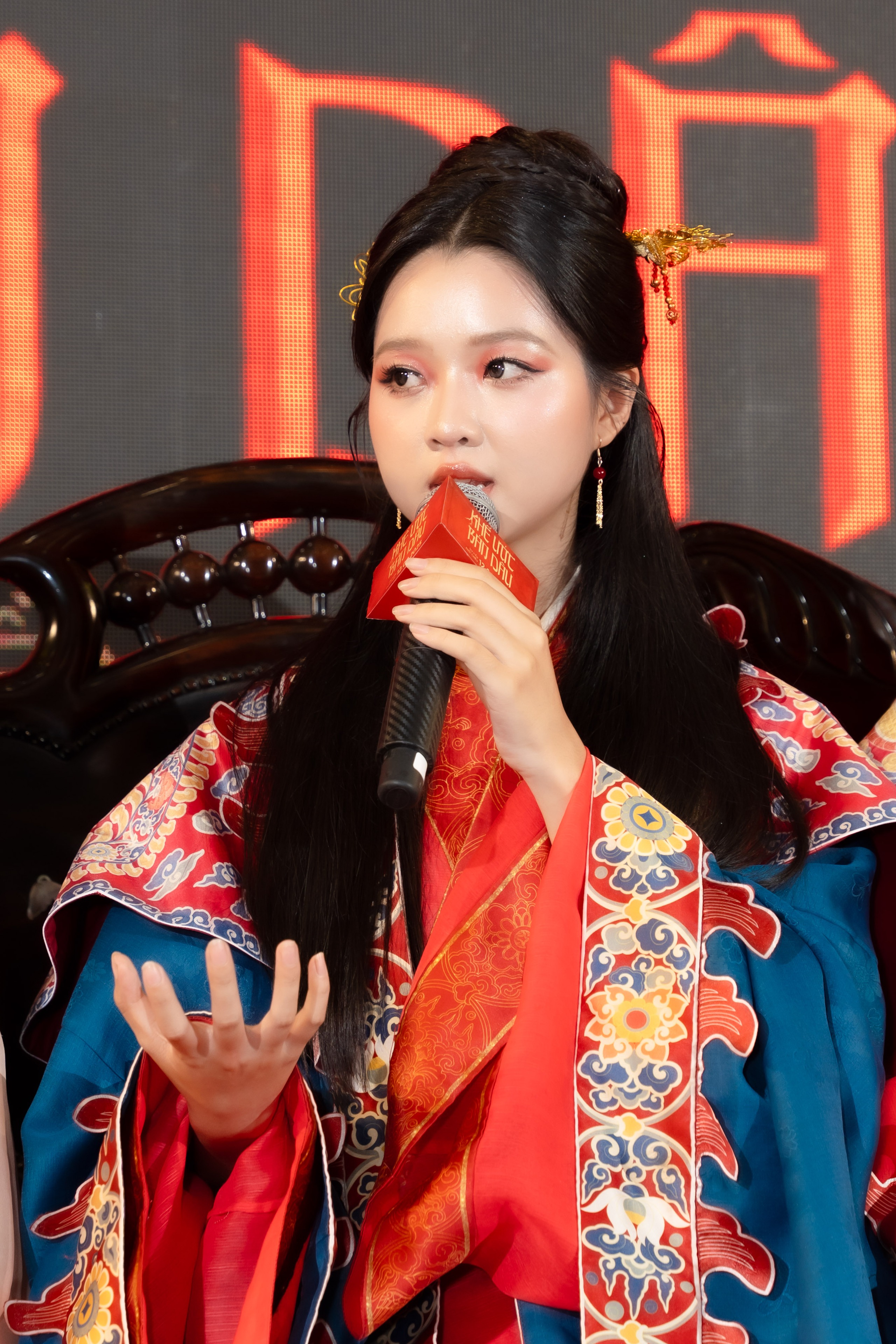 'Sao nhí' Lâm Thanh Mỹ áp lực khi lần đầu đóng cảnh tình cảm - Ảnh 3.