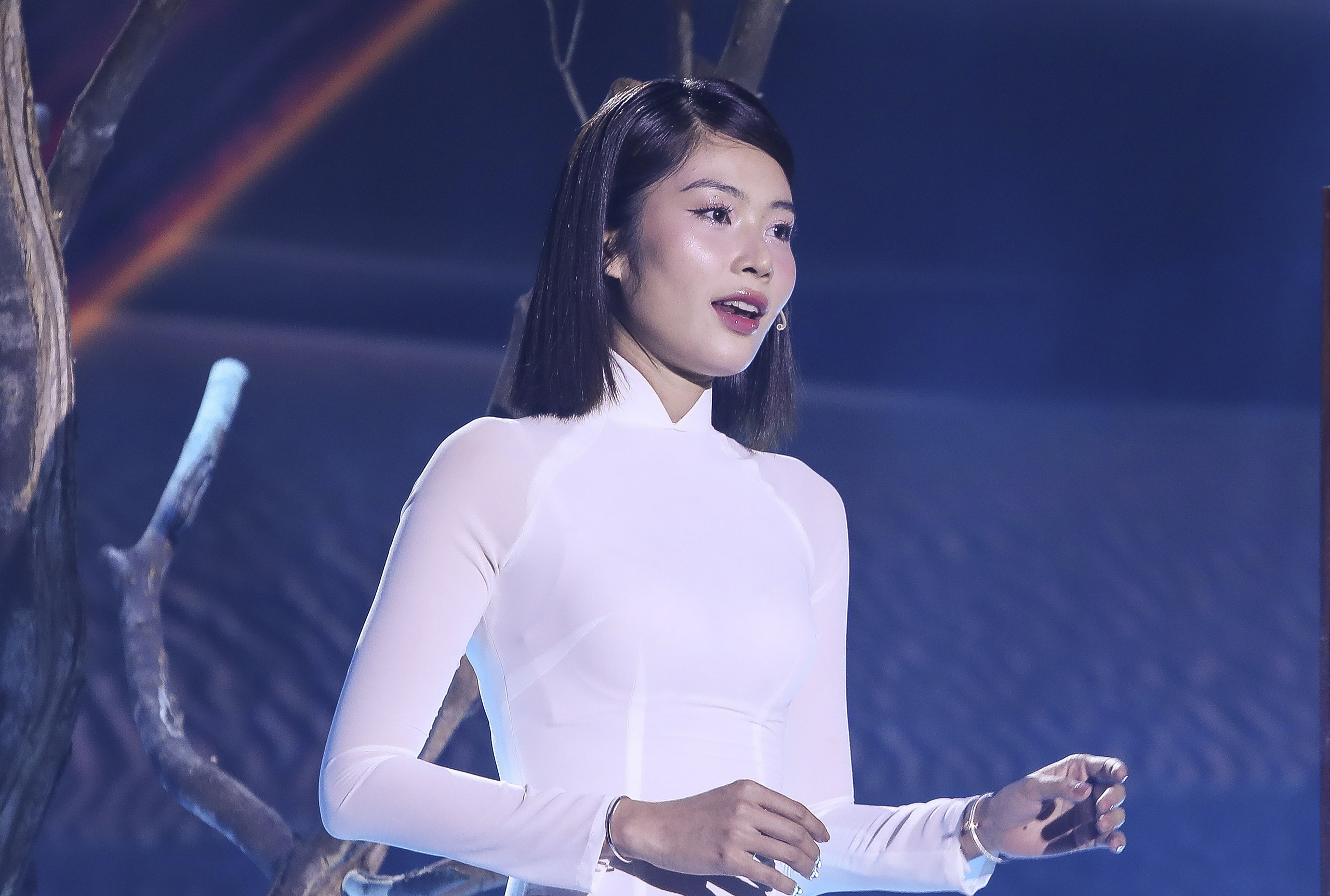 Lệ Nam hát 'Người yêu cô đơn', nhận góp ý tại 'Tình bolero' - Ảnh 1.