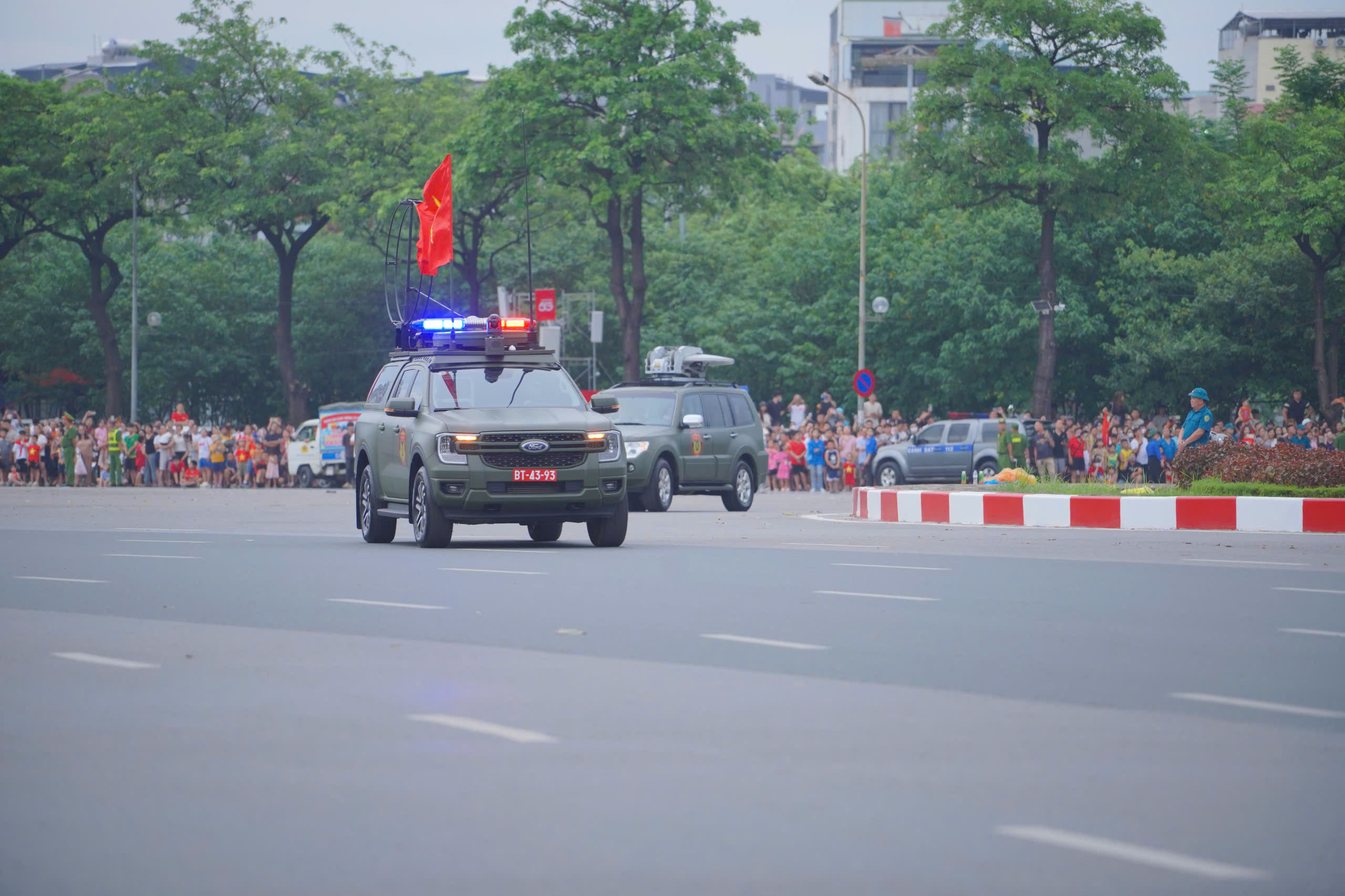 An ninh siết chặt, các lực lượng tiến về Ba Đình sẵn sàng tổng hợp luyện lần 2 - Ảnh 7.