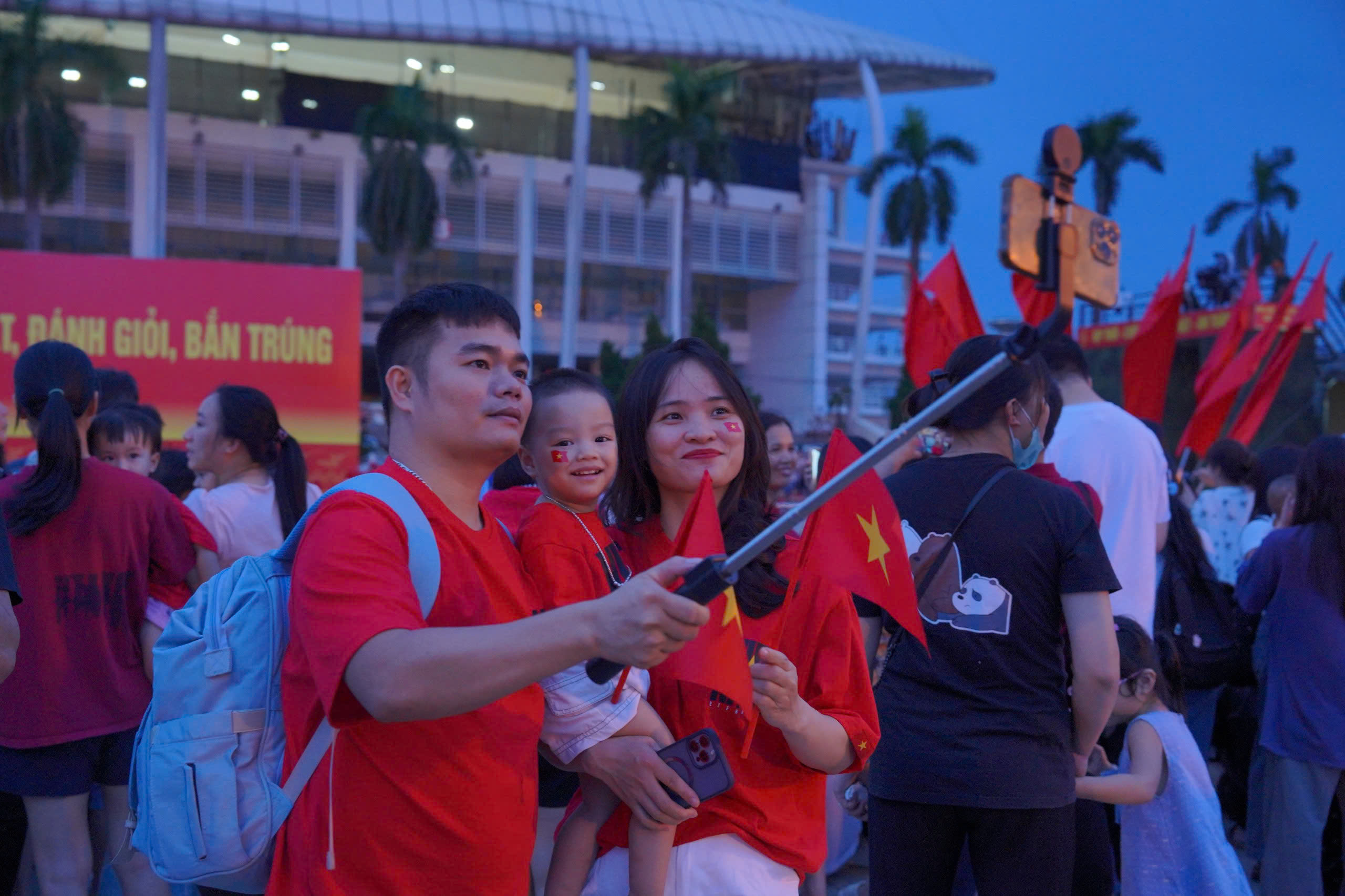 Dàn pháo lễ sẵn sàng khai hỏa, mở màn buổi tổng hợp luyện - Ảnh 7.