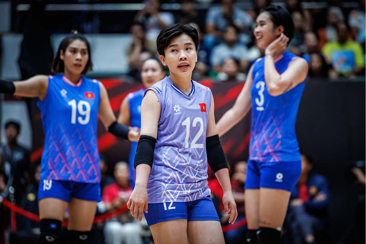'Senjata' ampuh pasukan bola tampar wanita Vietnam ketika menentang pasukan Jerman - Foto 2. 'Vũ khí' lợi hại của đội tuyển bóng chuyền nữ Việt Nam khi đấu đội tuyển Đức- Ảnh 2.