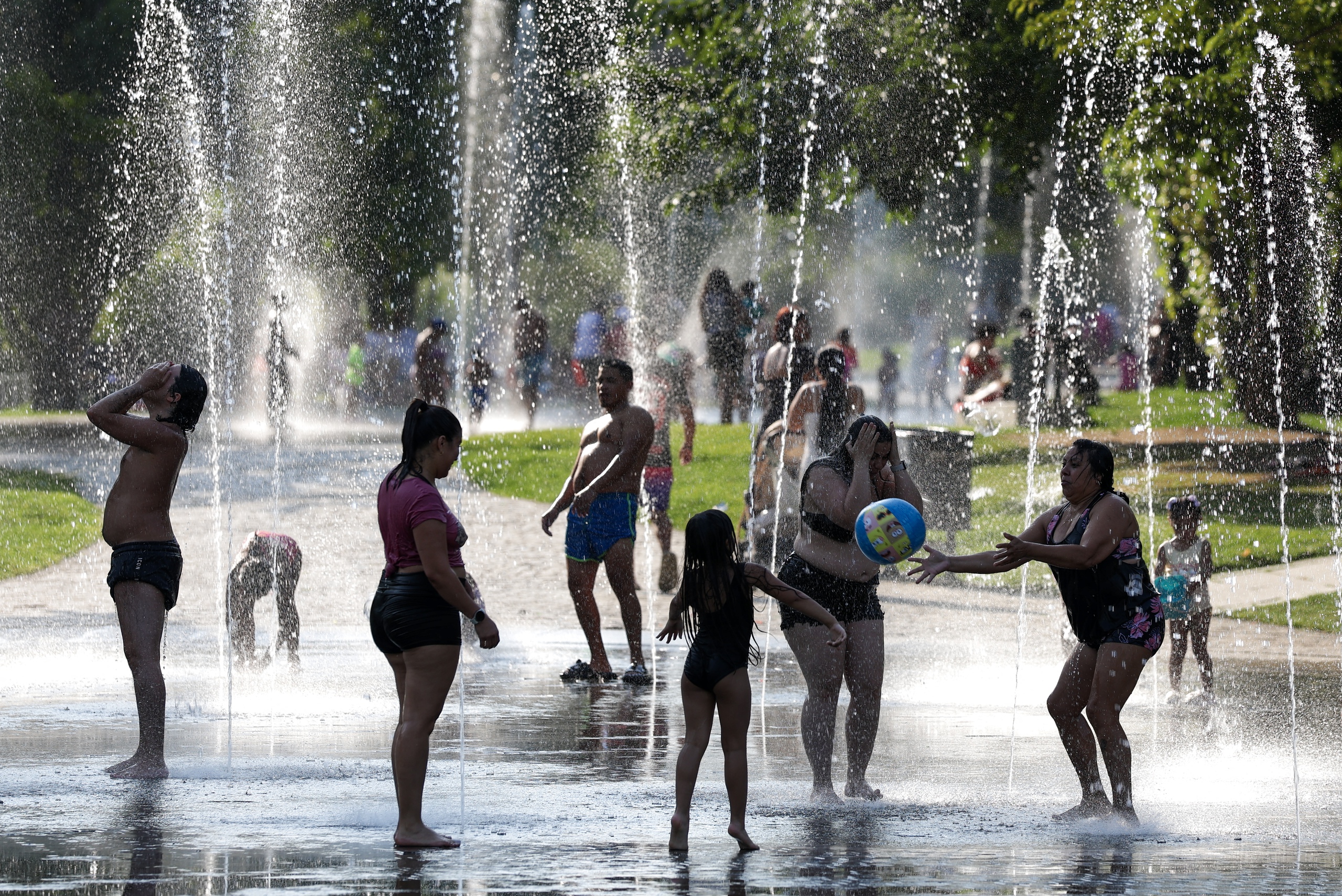 Tây Ban Nha nắng nóng dữ dội chưa từng thấy- Ảnh 1.