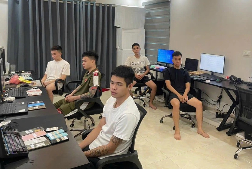 Đà Nẵng: Triệt phá đường dây 'tín dụng đen' công nghệ cao, dùng iCloud siết nợ- Ảnh 2. Đà Nẵng: Triệt phá đường dây 'tín dụng đen' công nghệ cao, dùng iCloud siết nợ- Ảnh 2.