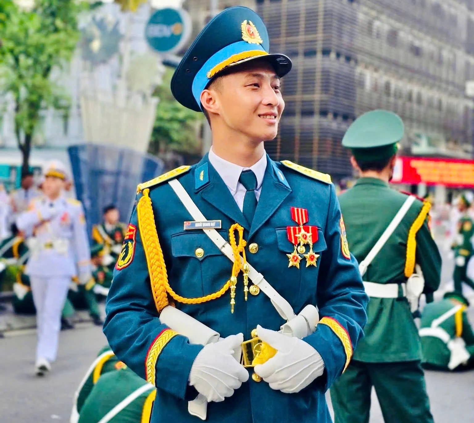 Chàng trai 3 lần góp mặt trong đội hình diễu binh ‘gây sốt’ bởi vẻ đẹp trai- Ảnh 2. Chàng trai 3 lần góp mặt trong đội hình diễu binh ‘gây sốt’ bởi vẻ đẹp trai- Ảnh 2.