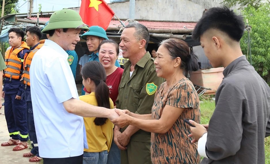 Thanh Hóa khuyến cáo người dân không ra khỏi nhà từ 7 giờ sáng - Ảnh 1.