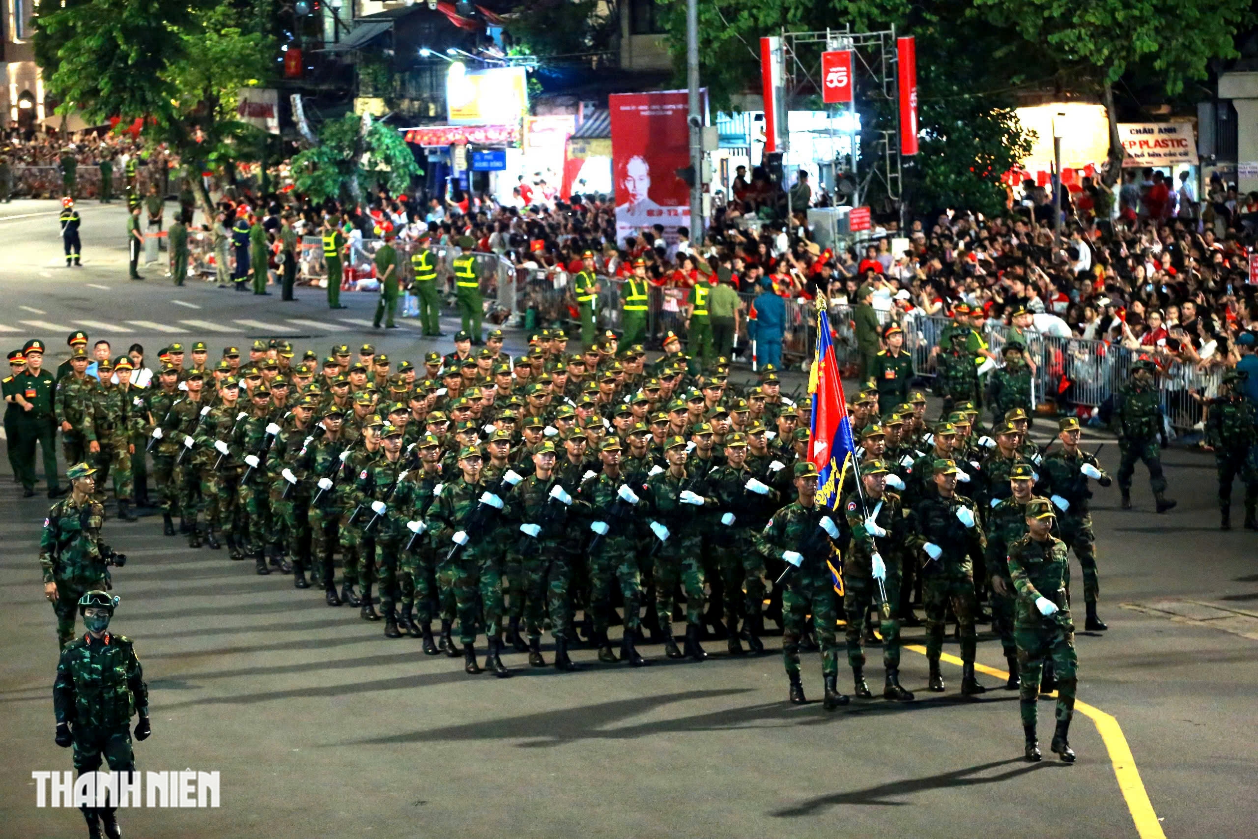 Quân nhân Nga , Lào , Campuchia tham gia diễu binh tại Quảng trường Ba Đình - Ảnh 20. Quân nhân Nga , Lào , Campuchia tham gia diễu binh tại Quảng trường Ba Đình - Ảnh 20.