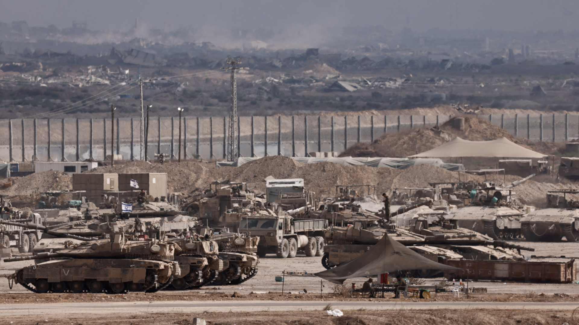 Israel tấn công ngoại ô thành phố Gaza, tuyên bố sẽ tiếp tục tấn công - Ảnh 1.