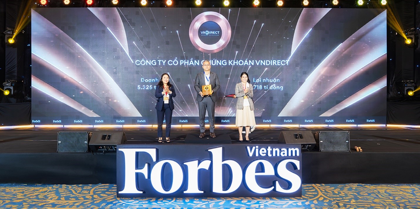 VNDIRECT kom med i topp 50 av de bästa börsnoterade företagen 2025 för andra gången, meddelade Forbes - Foto 1. VNDIRECT lần thứ 2 lọt Top 50 Công ty niêm yết tốt nhất 2025, Forbes công bố- Ảnh 1.