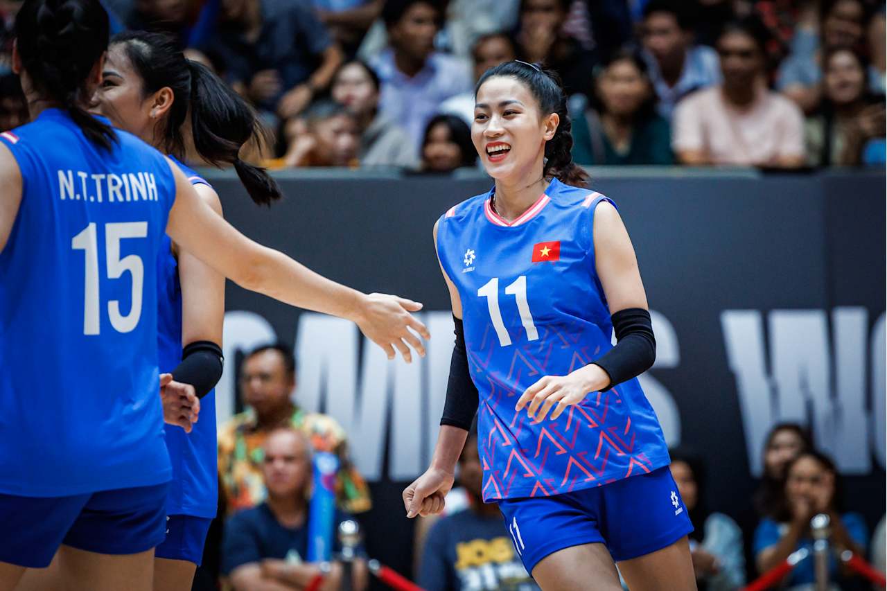 'Senjata' ampuh pasukan bola tampar wanita Vietnam ketika menentang pasukan Jerman - Foto 1. 'Vũ khí' lợi hại của đội tuyển bóng chuyền nữ Việt Nam khi đấu đội tuyển Đức- Ảnh 1.