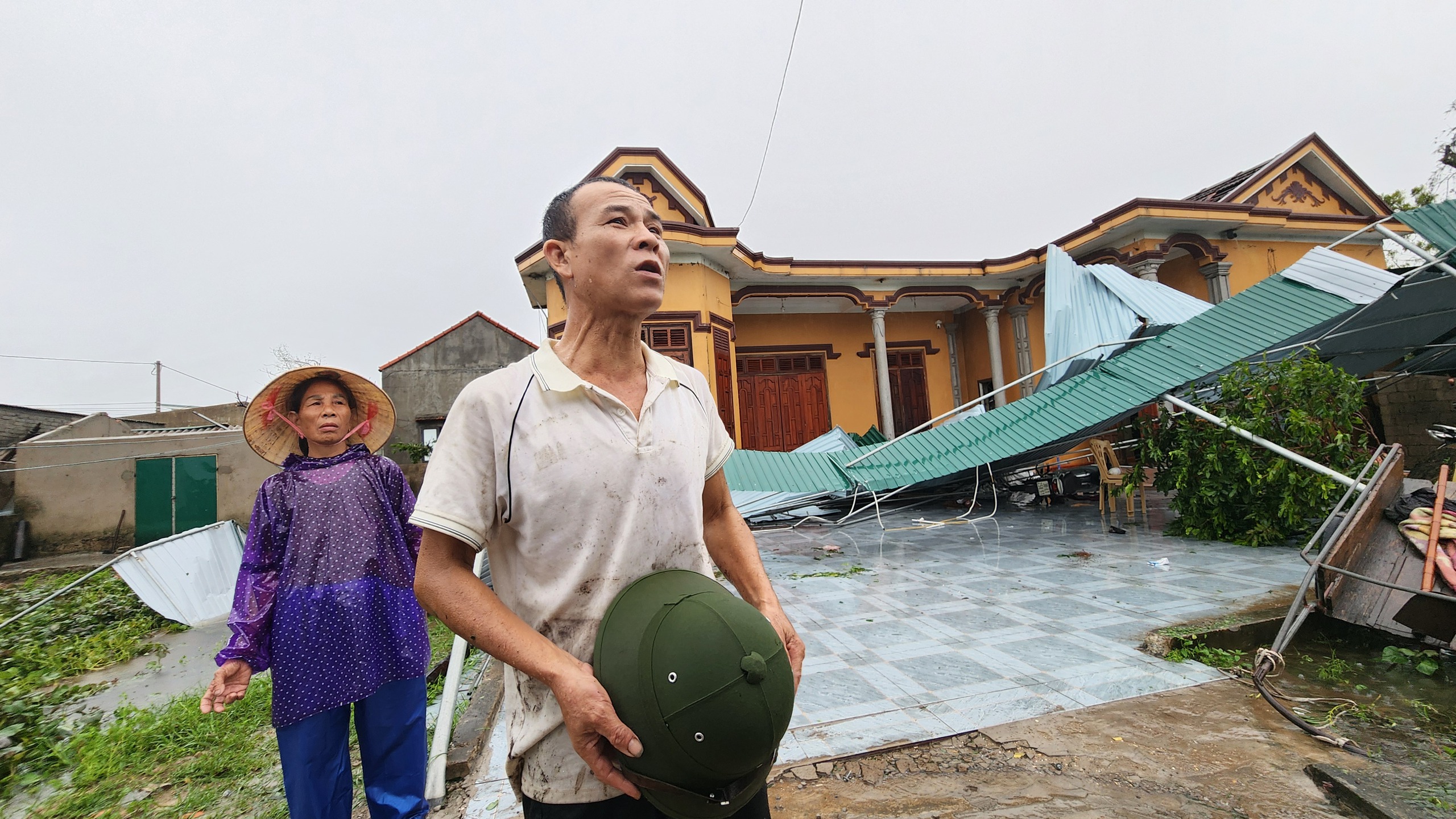 Làng biển ở Hà Tĩnh tan hoang sau bão số 5- Ảnh 5. Làng biển ở Hà Tĩnh tan hoang sau bão số 5- Ảnh 5.