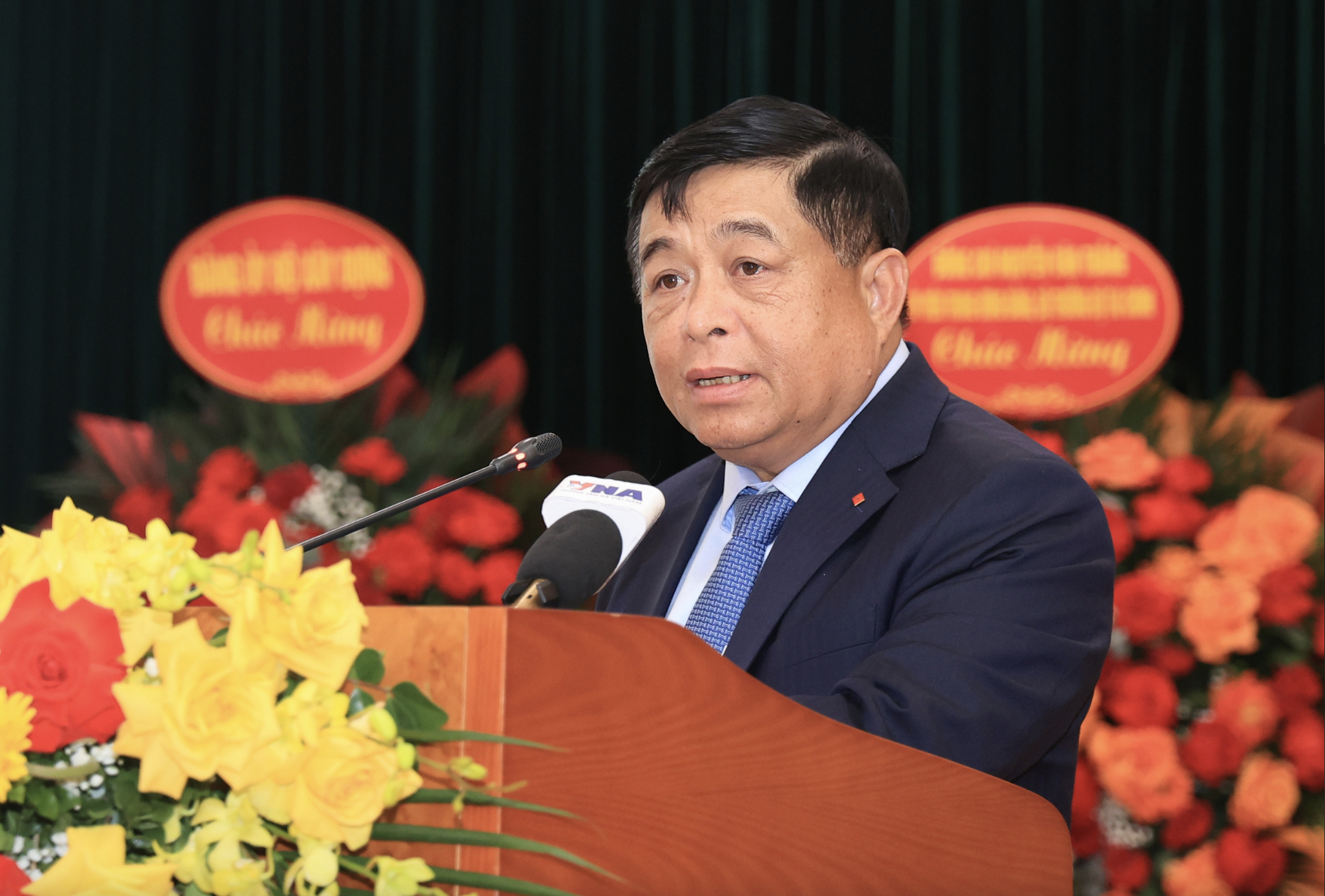 Phó thủ tướng: Ngành giao thông luôn phải tiên phong, như công binh đi trước mở đường - Ảnh 1.