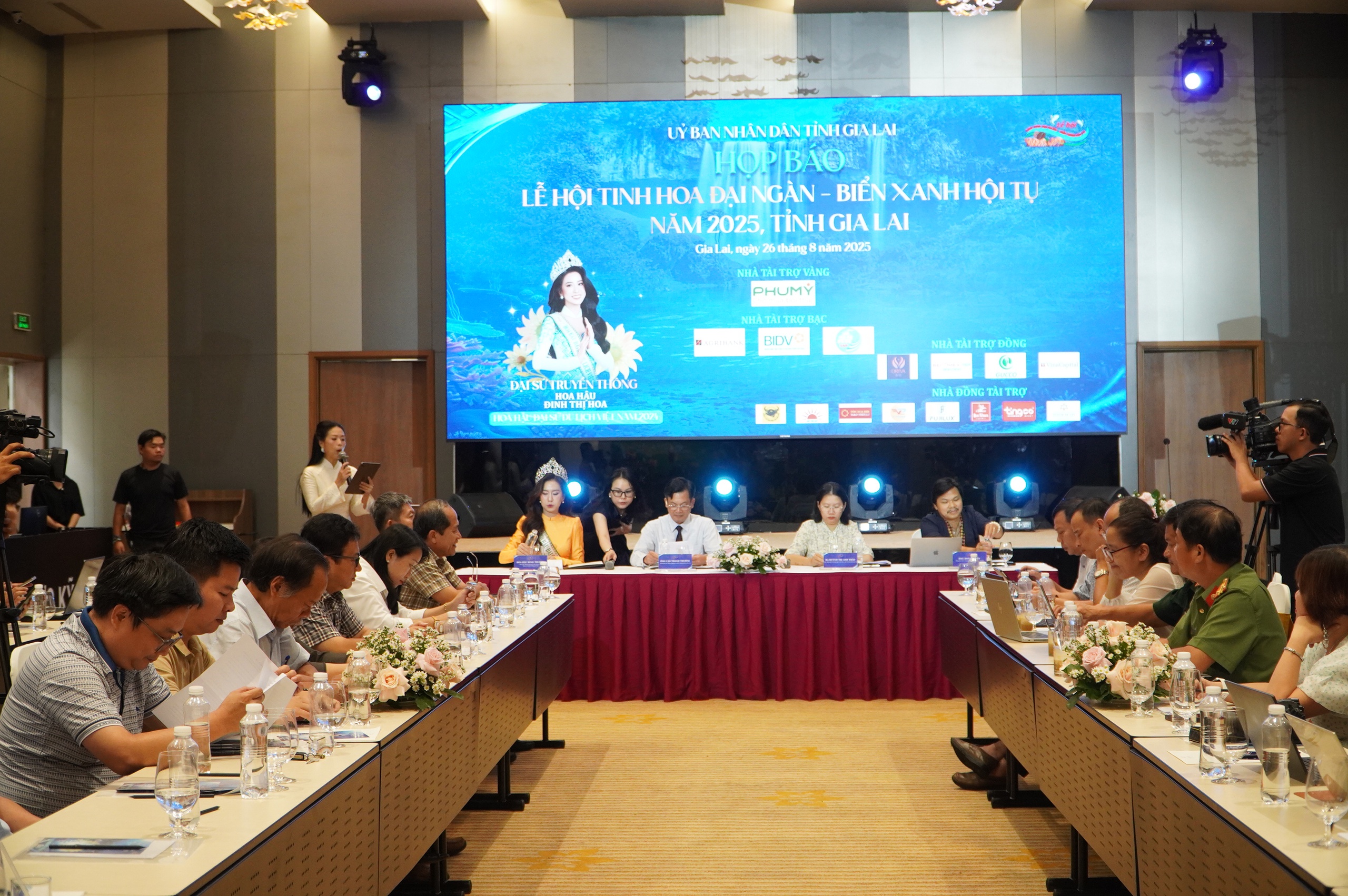 Gia Lai rộn ràng Lễ hội tinh hoa Đại ngàn - Biển xanh hội tụ 2025 - Ảnh 1.