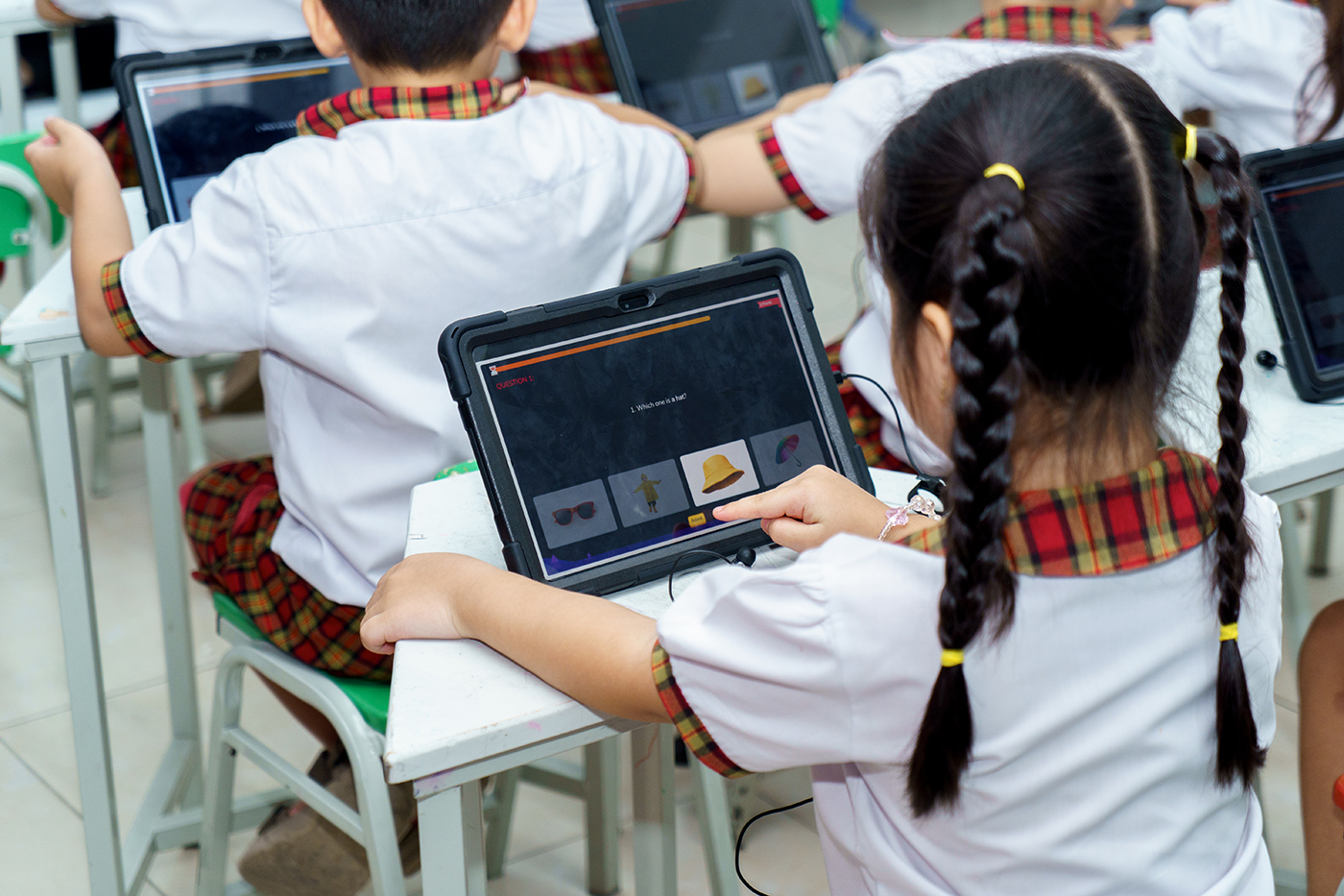 Đột phá dạy và học tiếng Anh bằng AI và công nghệ - Ảnh 1.