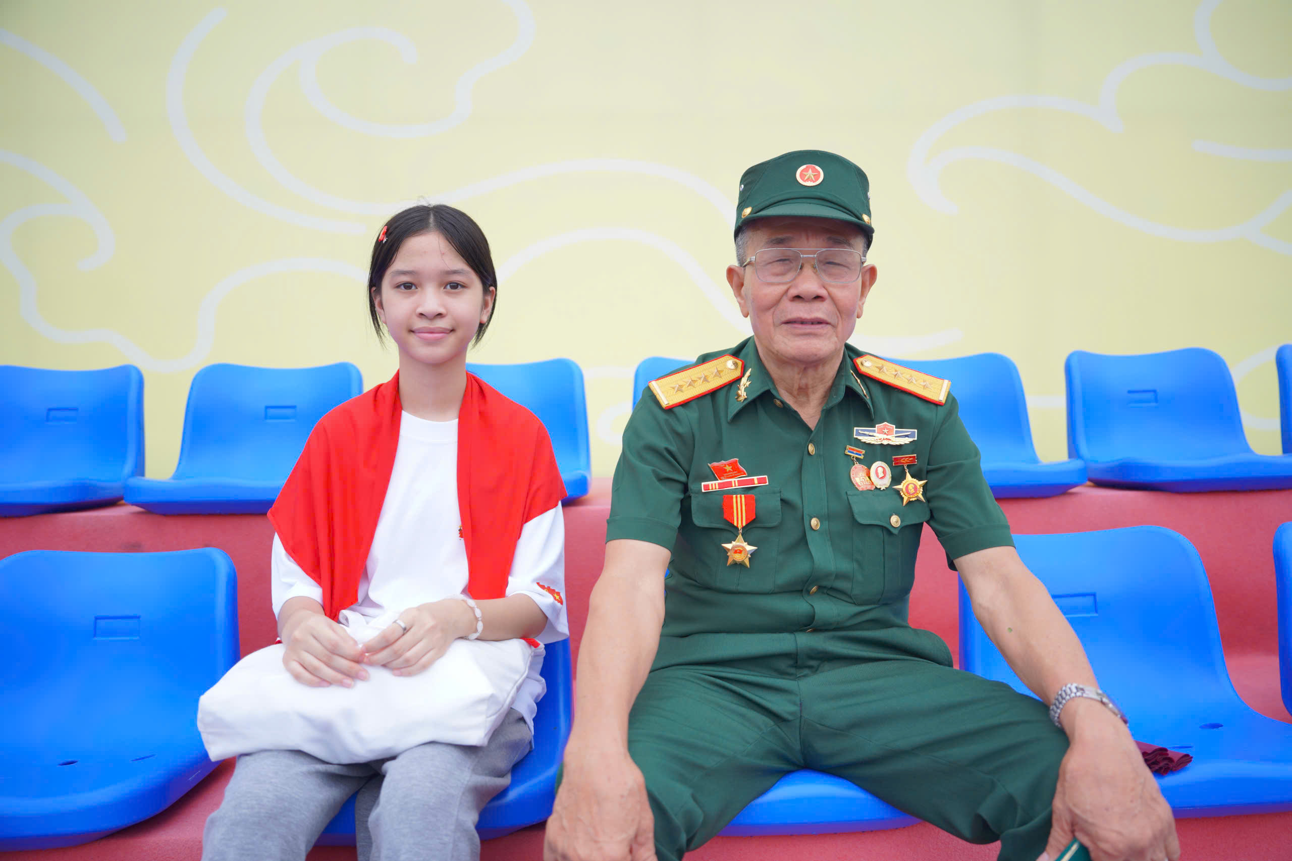 Cựu chiến binh tự hào tham gia diễu binh A80 giữa lòng Hà Nội lịch sử - Ảnh 2. Cựu chiến binh tự hào tham gia diễu binh A80 giữa lòng Hà Nội lịch sử - Ảnh 2.
