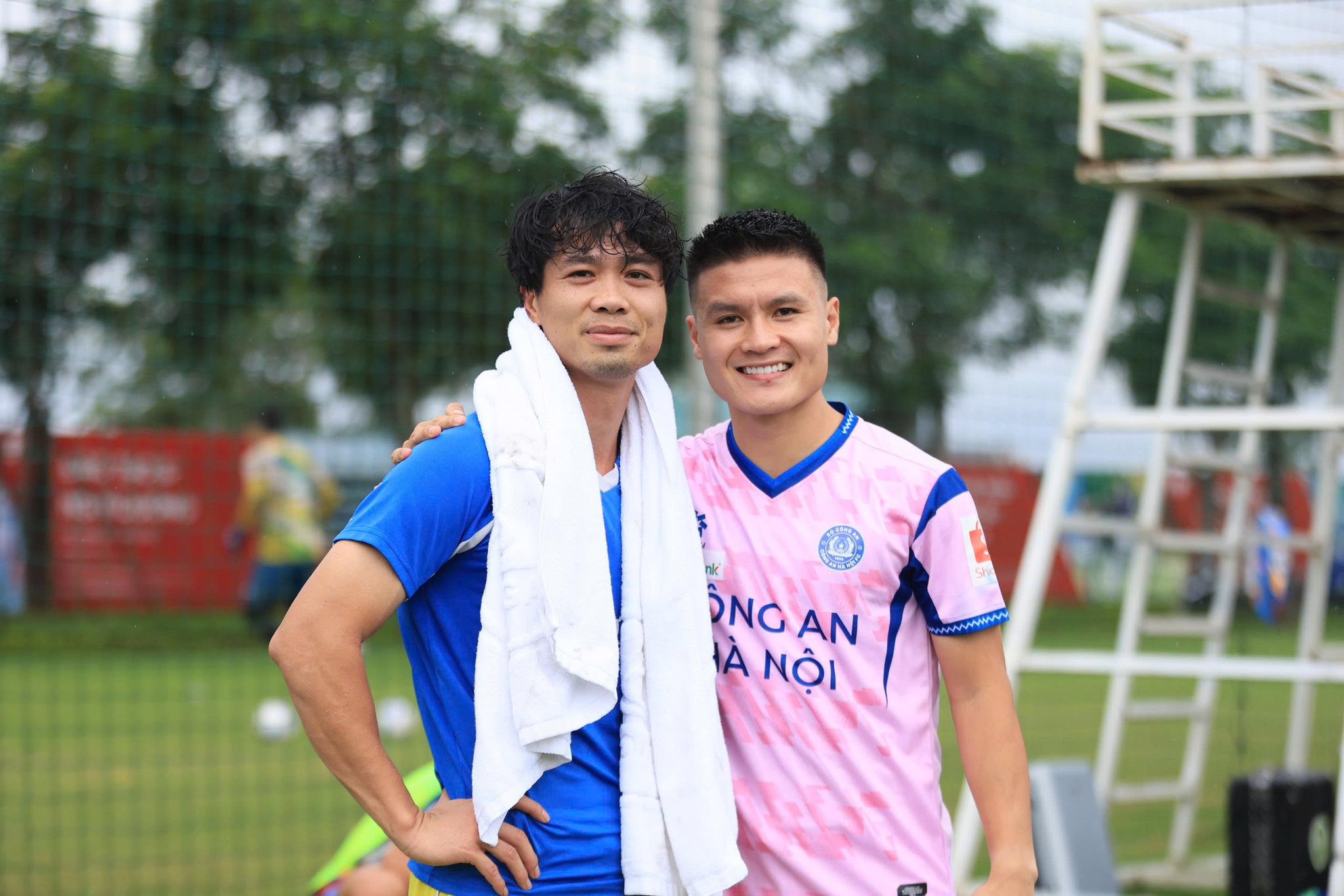 Cong Phuong és Quang Hai döntetlen, különleges ígéret a Nemzeti Kupában...- 1. kép Công Phượng và Quang Hải bất phân thắng bại, lời hẹn đặc biệt ở Cúp quốc gia...- Ảnh 1.