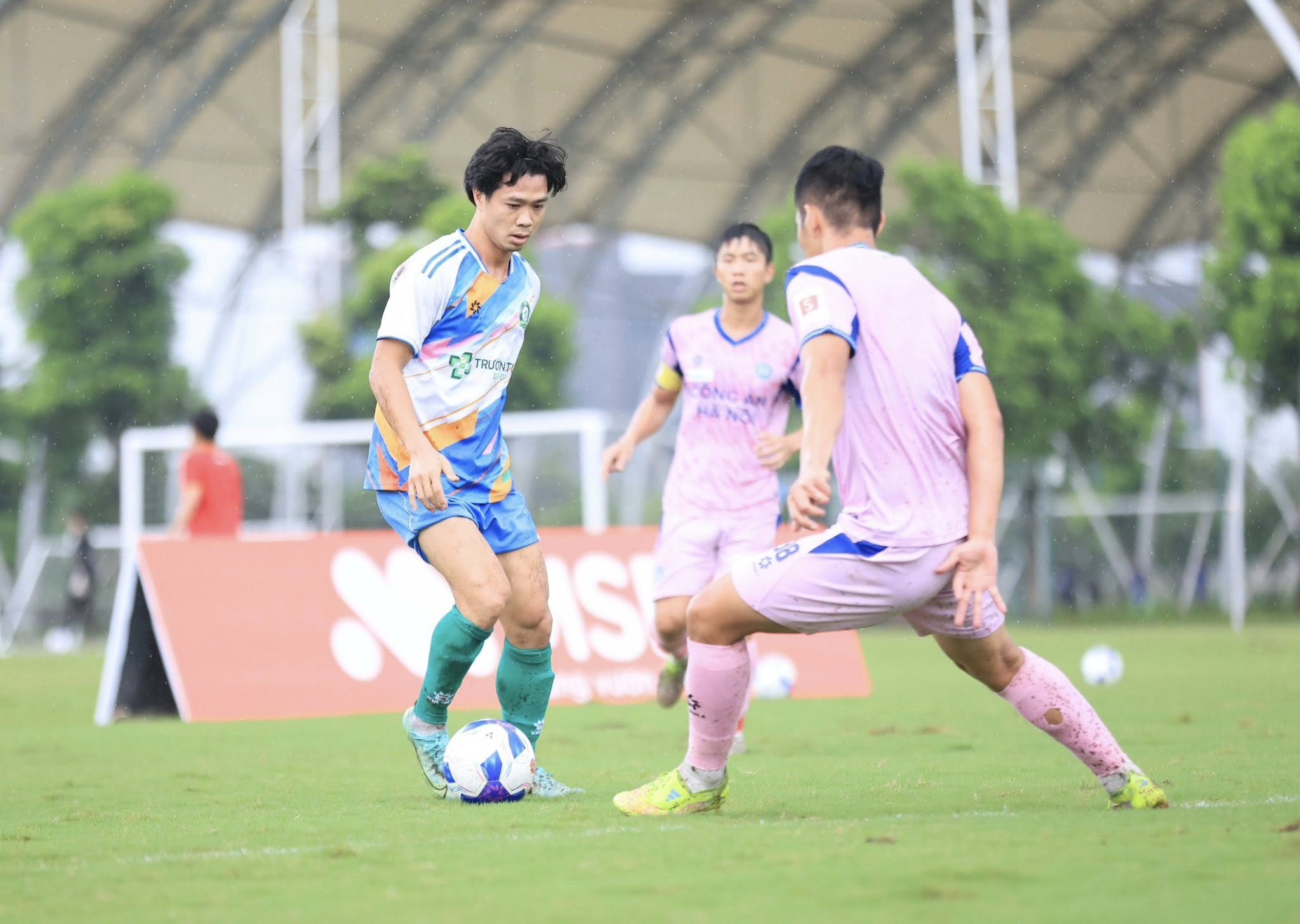 Cong Phuong és Quang Hai döntetlen, különleges ígéret a Nemzeti Kupában...- 2. kép Công Phượng và Quang Hải bất phân thắng bại, lời hẹn đặc biệt ở Cúp quốc gia...- Ảnh 2.