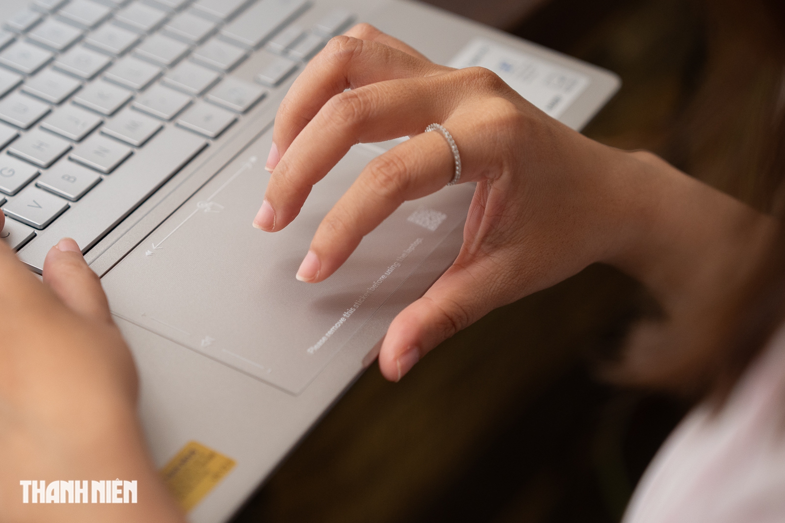 Trải nghiệm Vivobook S14: mỏng nhẹ nhưng mạnh mẽ cùng AI - Ảnh 3.