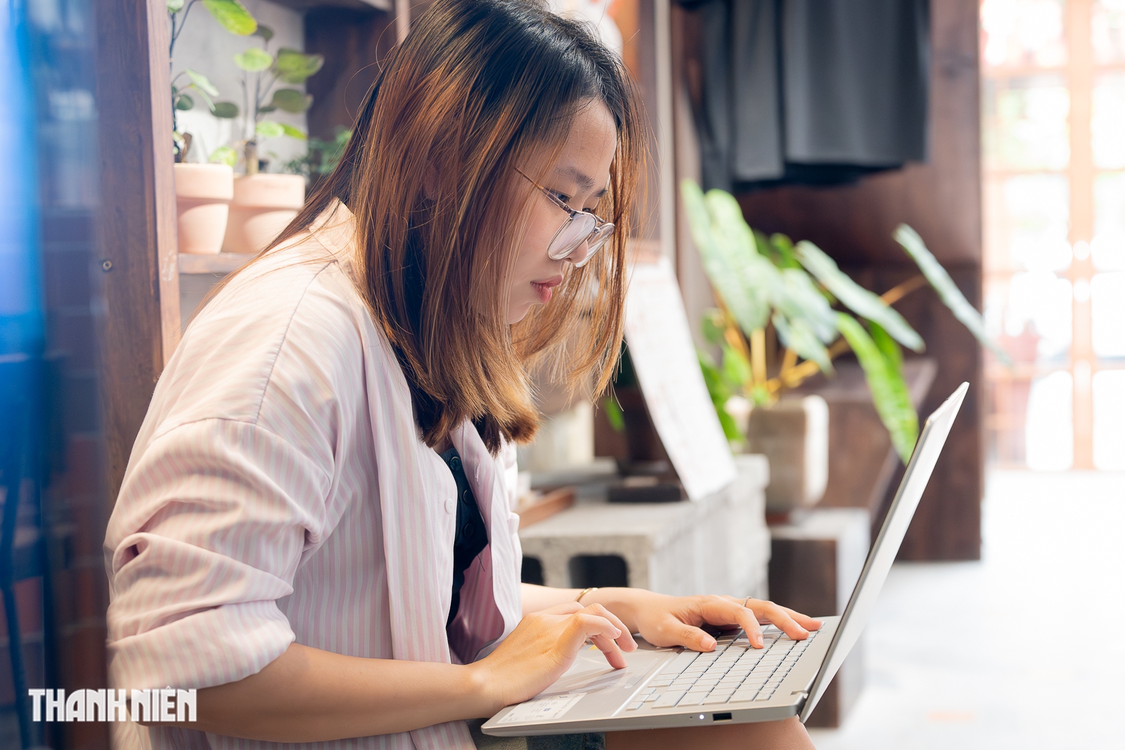 Trải nghiệm Vivobook S14: mỏng nhẹ nhưng mạnh mẽ cùng AI - Ảnh 1.