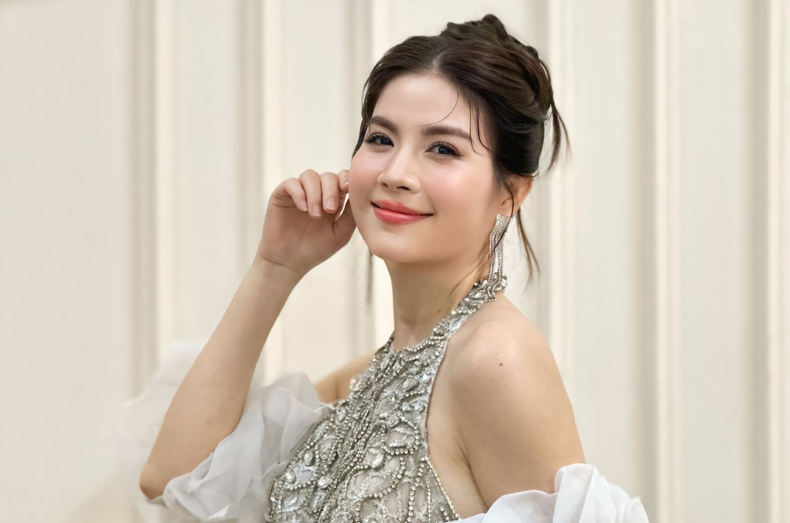 Kha Ly nhắc về NSND Tạ Minh Tâm, tiết lộ mối duyên sang diễn xuất - Ảnh 1.