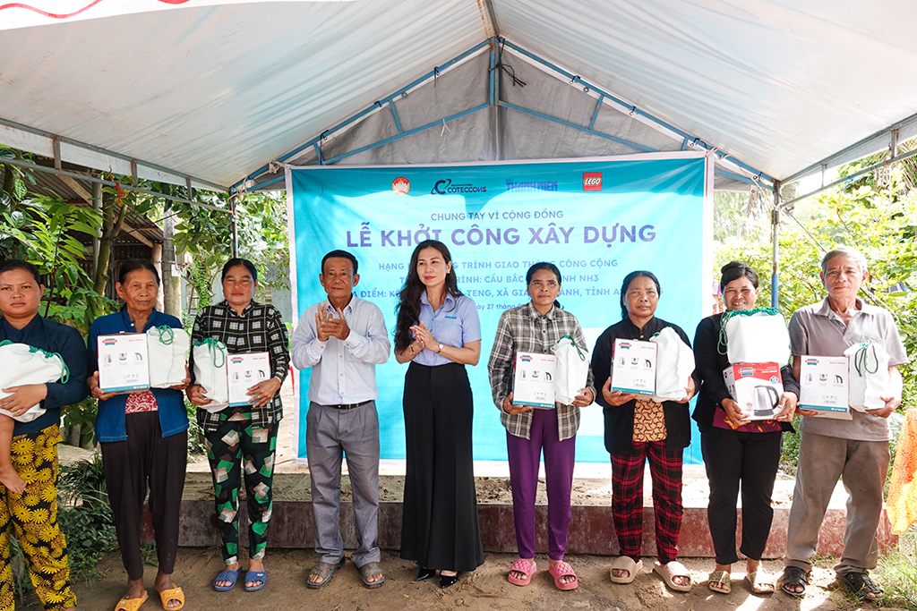 Báo Thanh Niên khởi công xây dựng cầu ở xã biên giới Giang Thành- Ảnh 4. Báo Thanh Niên khởi công xây dựng cầu ở xã biên giới Giang Thành- Ảnh 4.