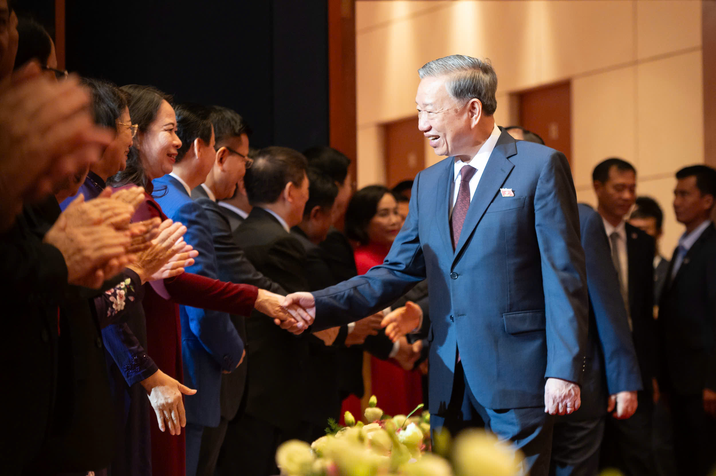 Tổng Bí thư Tô Lâm gặp mặt gần 2.000 đại biểu Quốc hội các thế hệ- Ảnh 4.