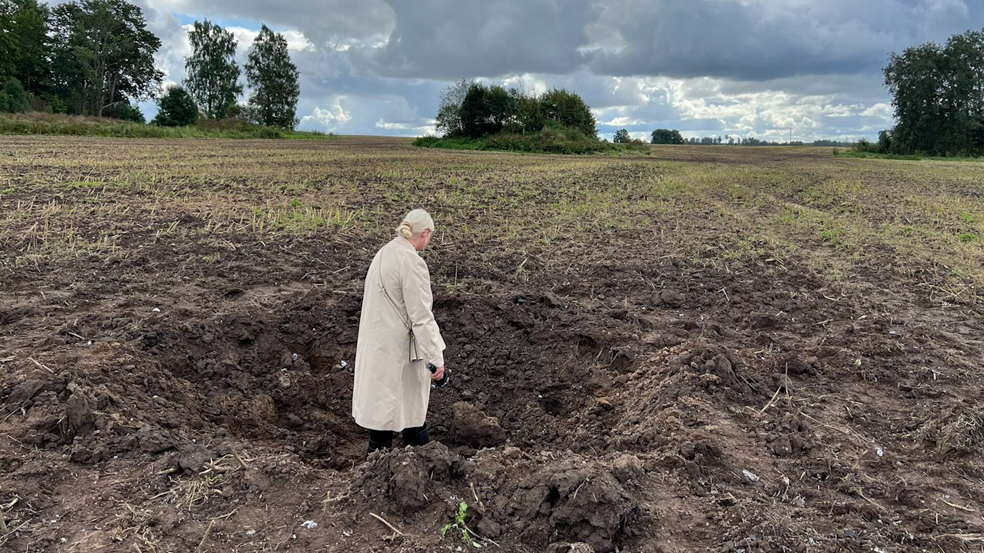 X&aacute;c m&aacute;y bay kh&ocirc;ng người l&aacute;i nghi của Ukraine được t&igrave;m thấy ở Estonia - Ảnh 1.