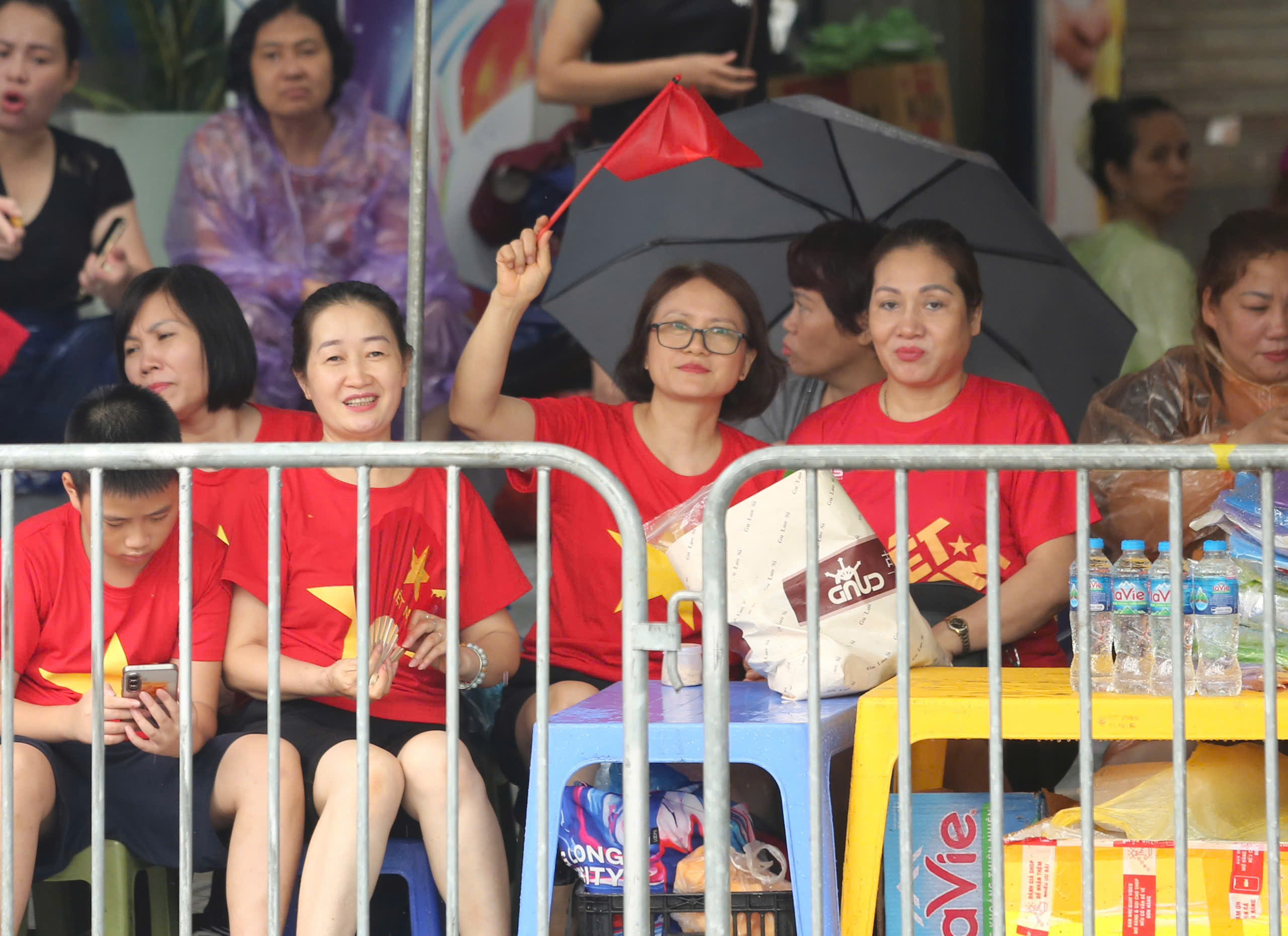 Bắt đầu phân luồng giao thông, chuẩn bị cấm đường phục vụ sơ duyệt diễu binh A80- Ảnh 8. Bắt đầu phân luồng giao thông, chuẩn bị cấm đường phục vụ sơ duyệt diễu binh A80- Ảnh 8.