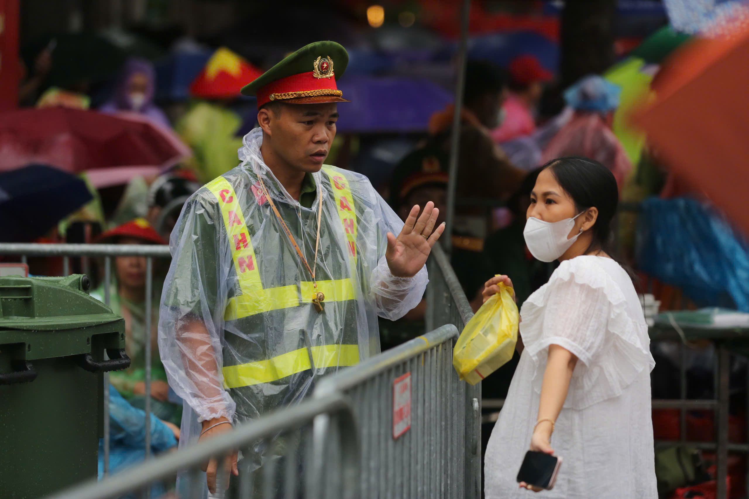 Chuẩn bị cấm đường, phục vụ buổi sơ duyệt diễu binh, diễu hành - Ảnh 4.